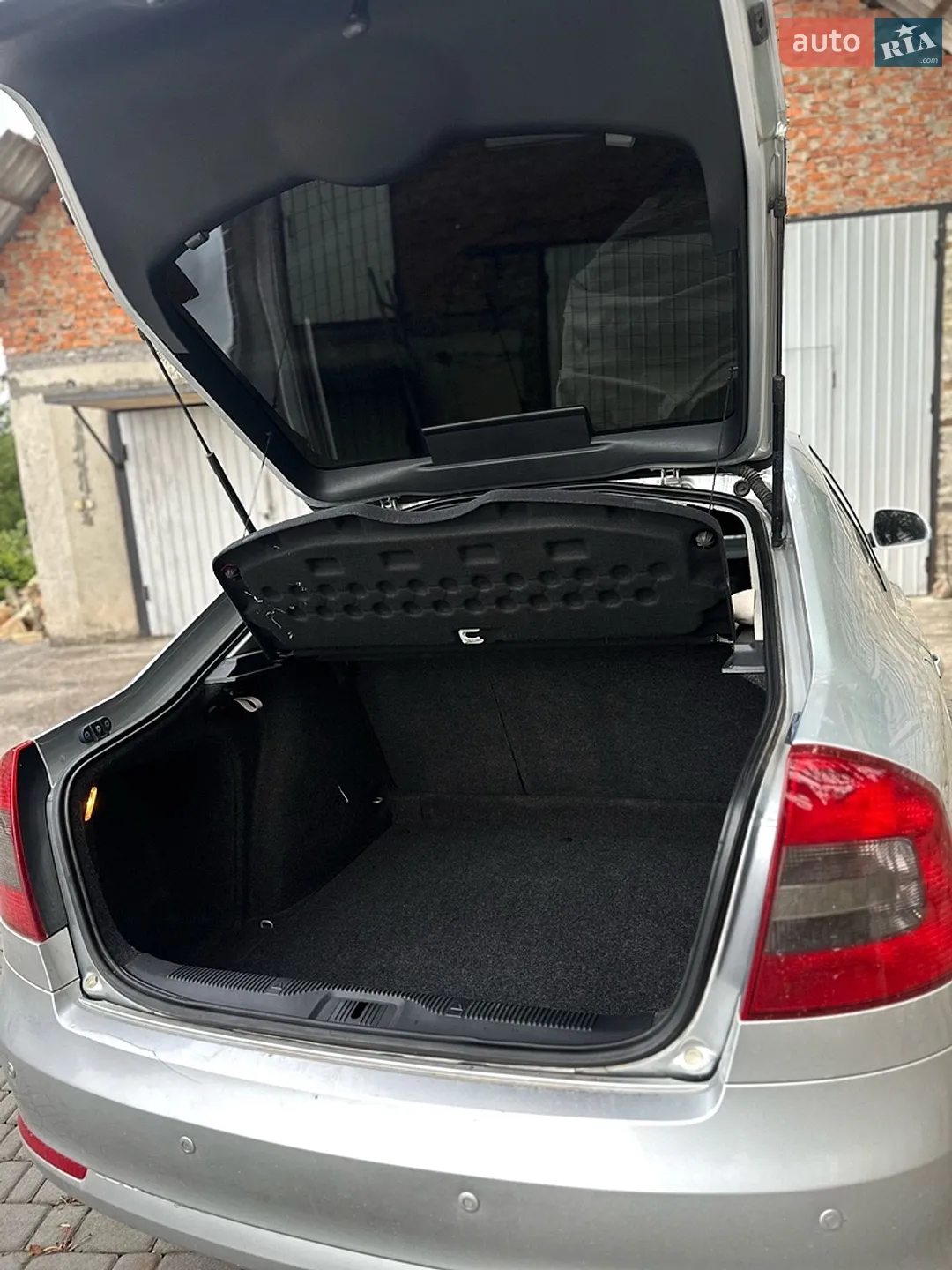 2010 Skoda Octavia - мініатюра 27