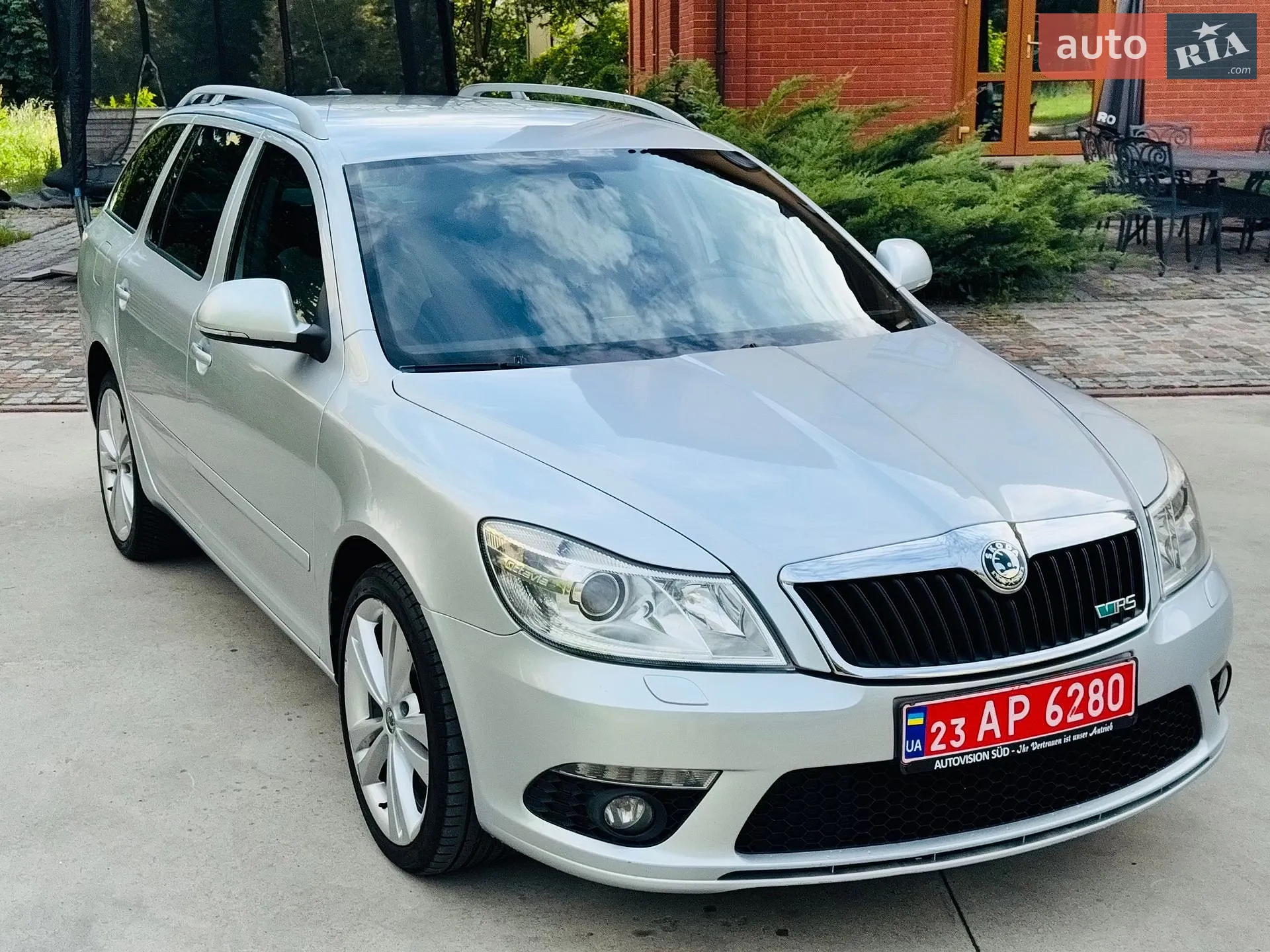 2010 Skoda Octavia - мініатюра 12