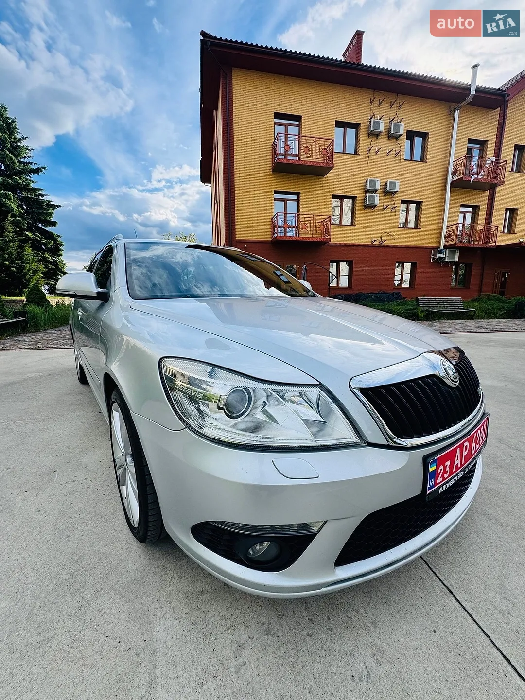 2010 Skoda Octavia - мініатюра 17