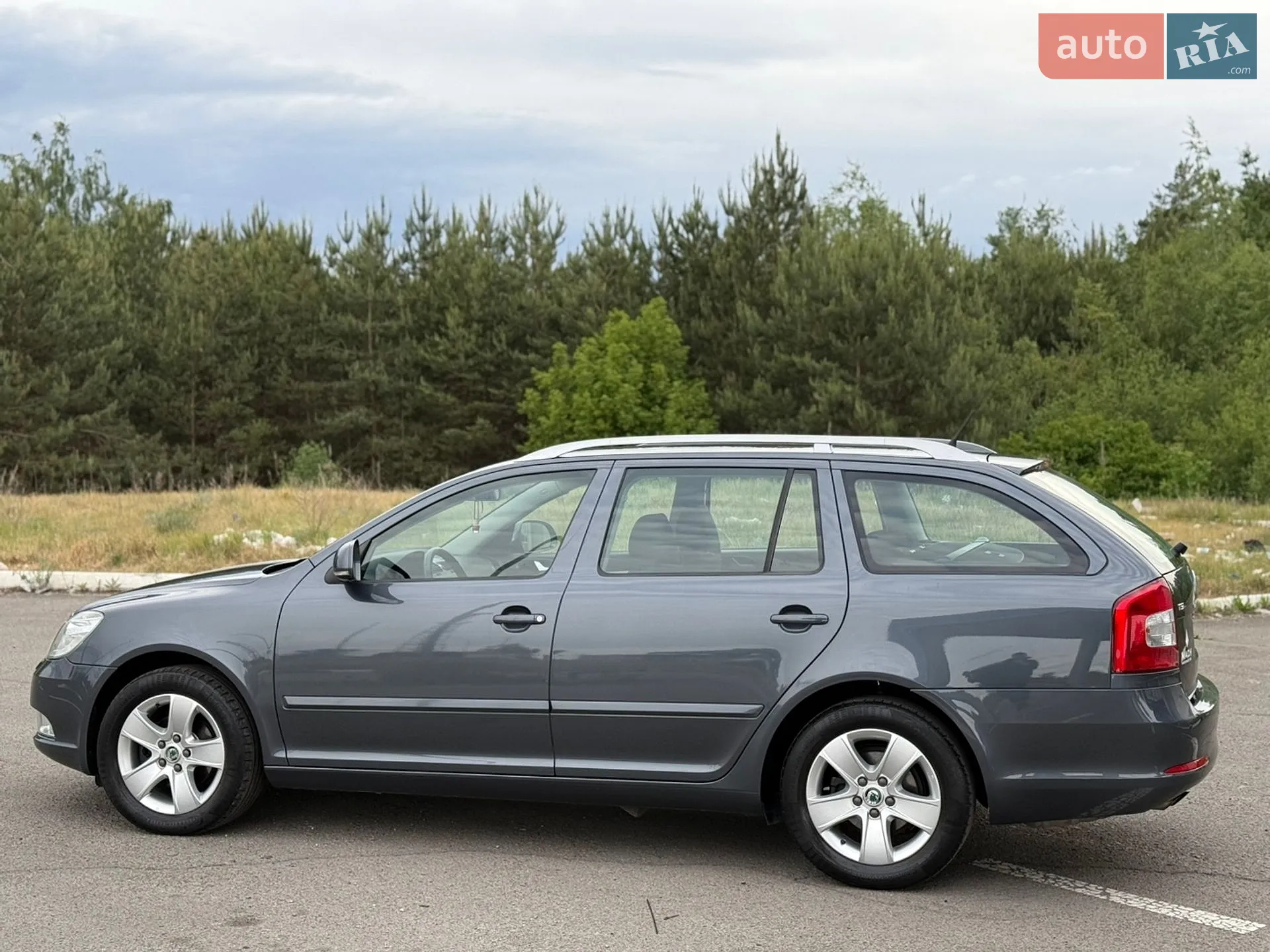 2010 Skoda Octavia - мініатюра 13