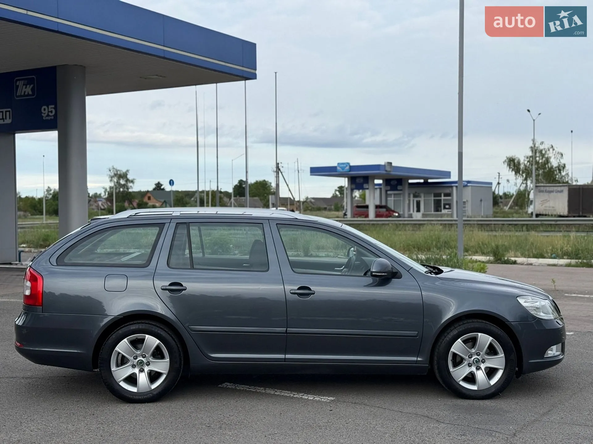 2010 Skoda Octavia - мініатюра 21