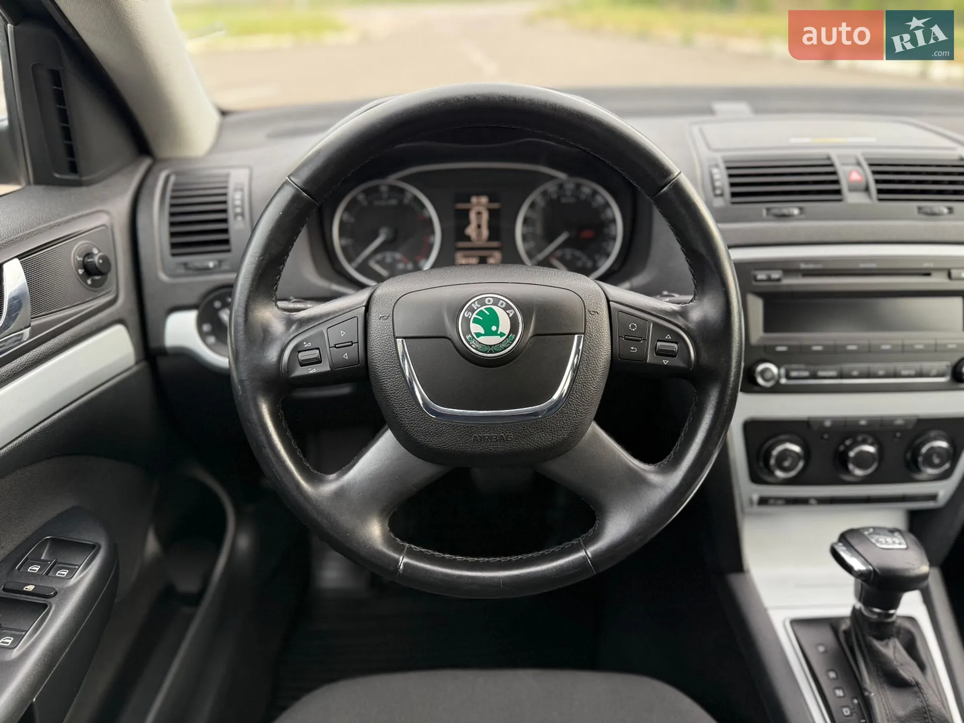 2010 Skoda Octavia - мініатюра 29