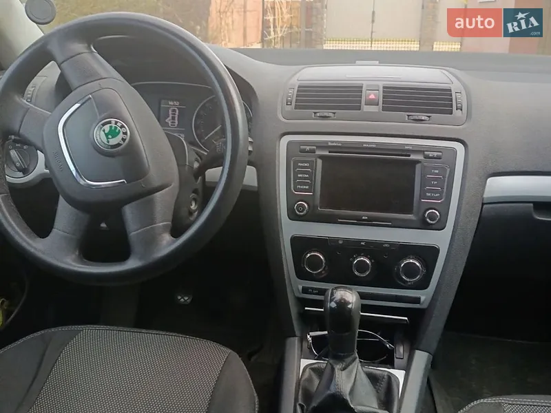 Skoda Octavia 2010 VIN TMBHK61Z0A8033998 фото оголошення 3 з 39