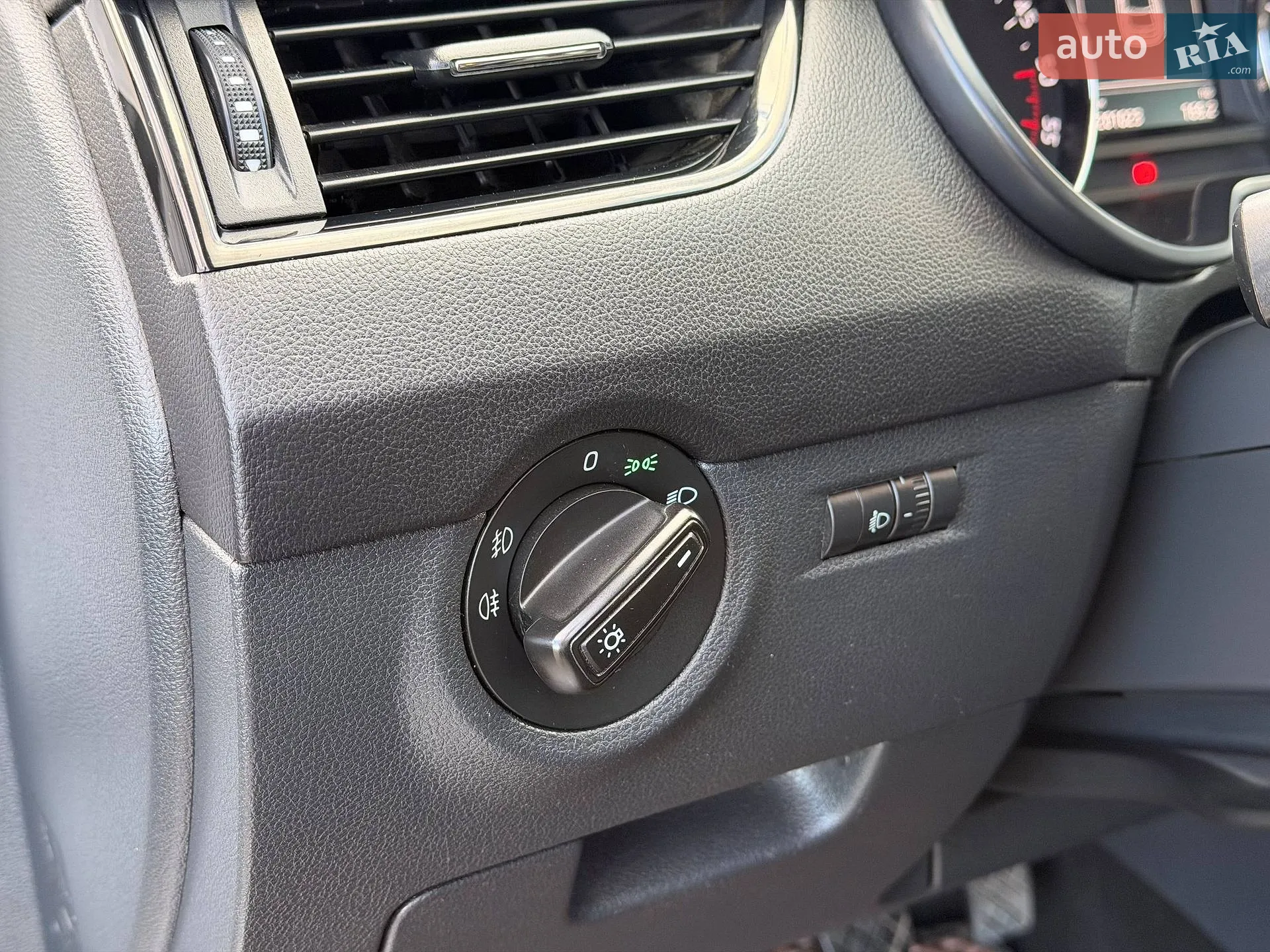 2015 Skoda Octavia - мініатюра 46