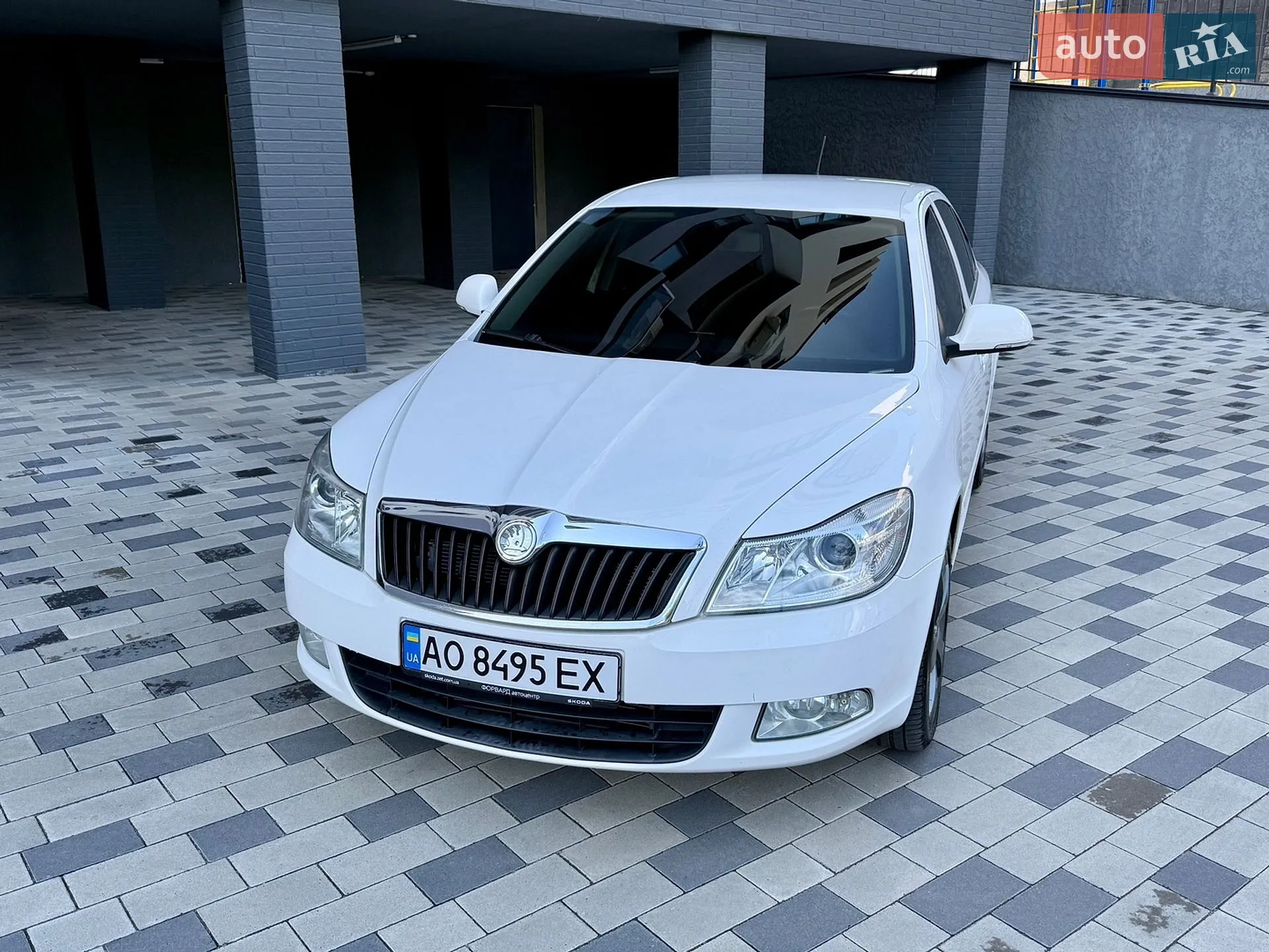 2011 Skoda Octavia - мініатюра 2
