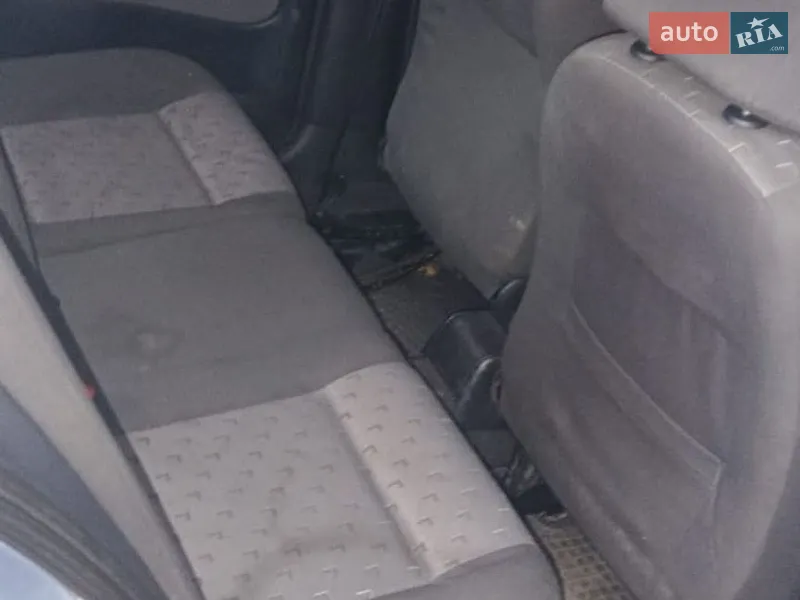 Skoda Octavia 2006 VIN TMBDK41U57B007125 фото оголошення 9 з 48