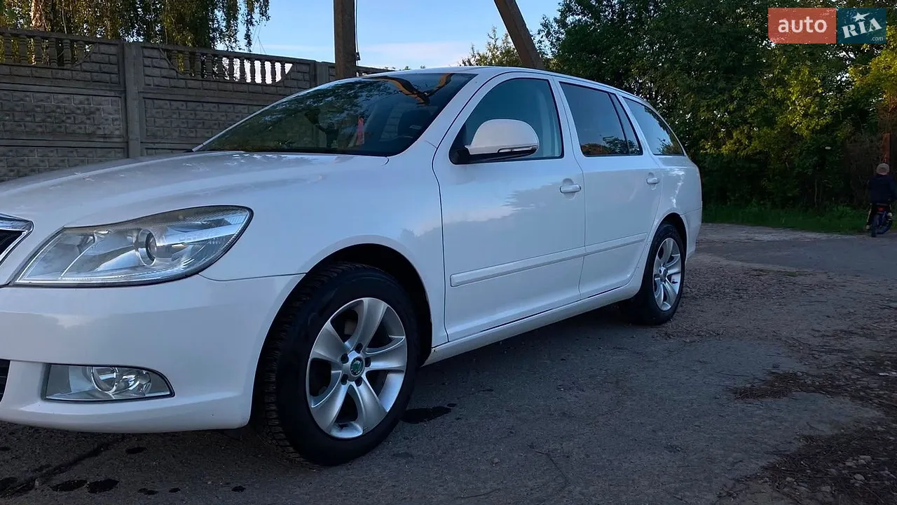 2010 Skoda Octavia - мініатюра 18