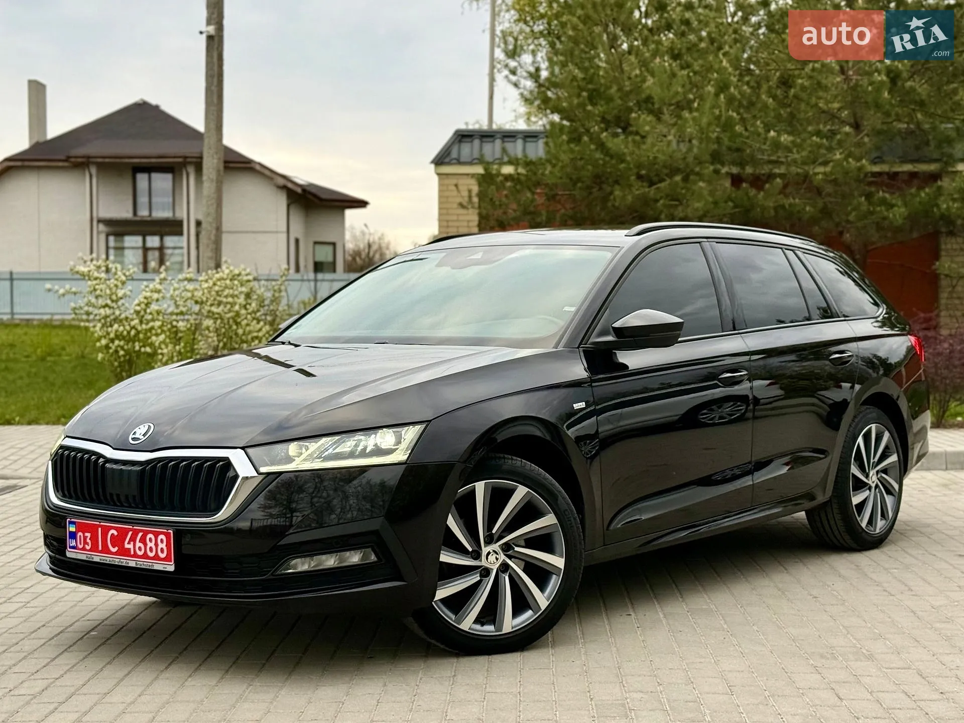 2023 Skoda Octavia - фото 1