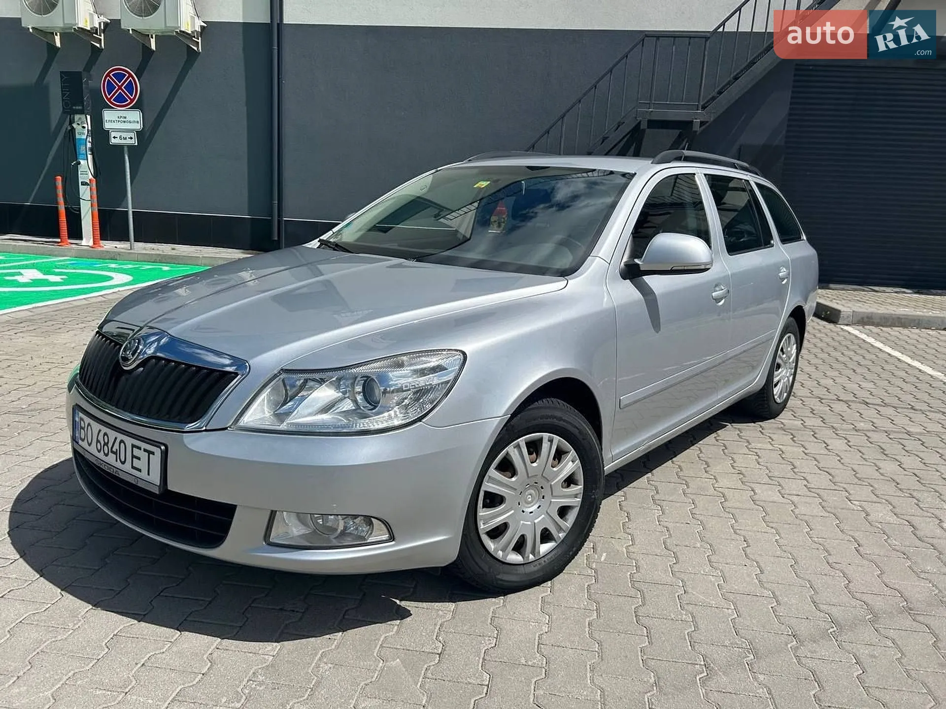2010 Skoda Octavia - мініатюра 46