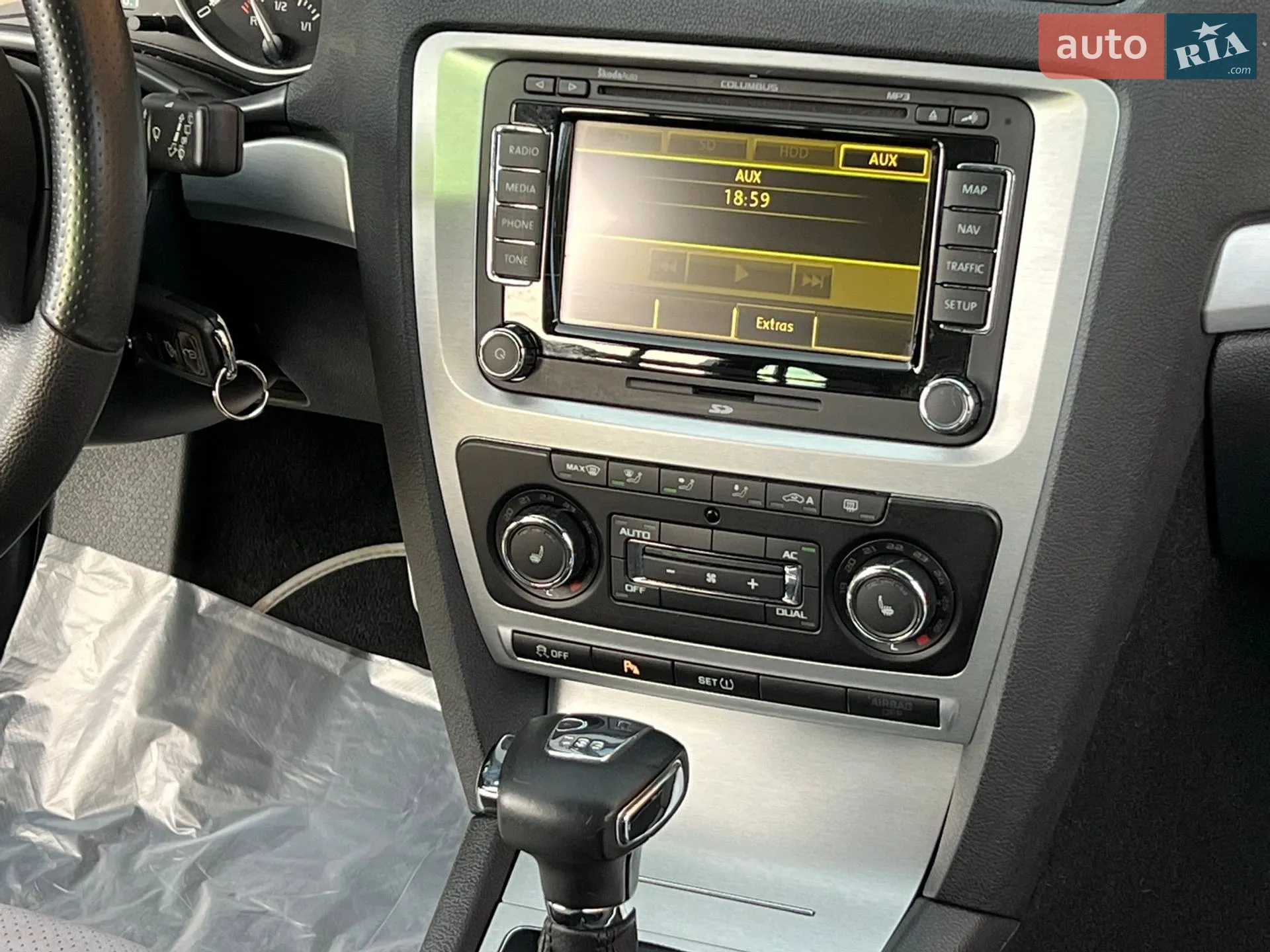 2010 Skoda Octavia - мініатюра 42