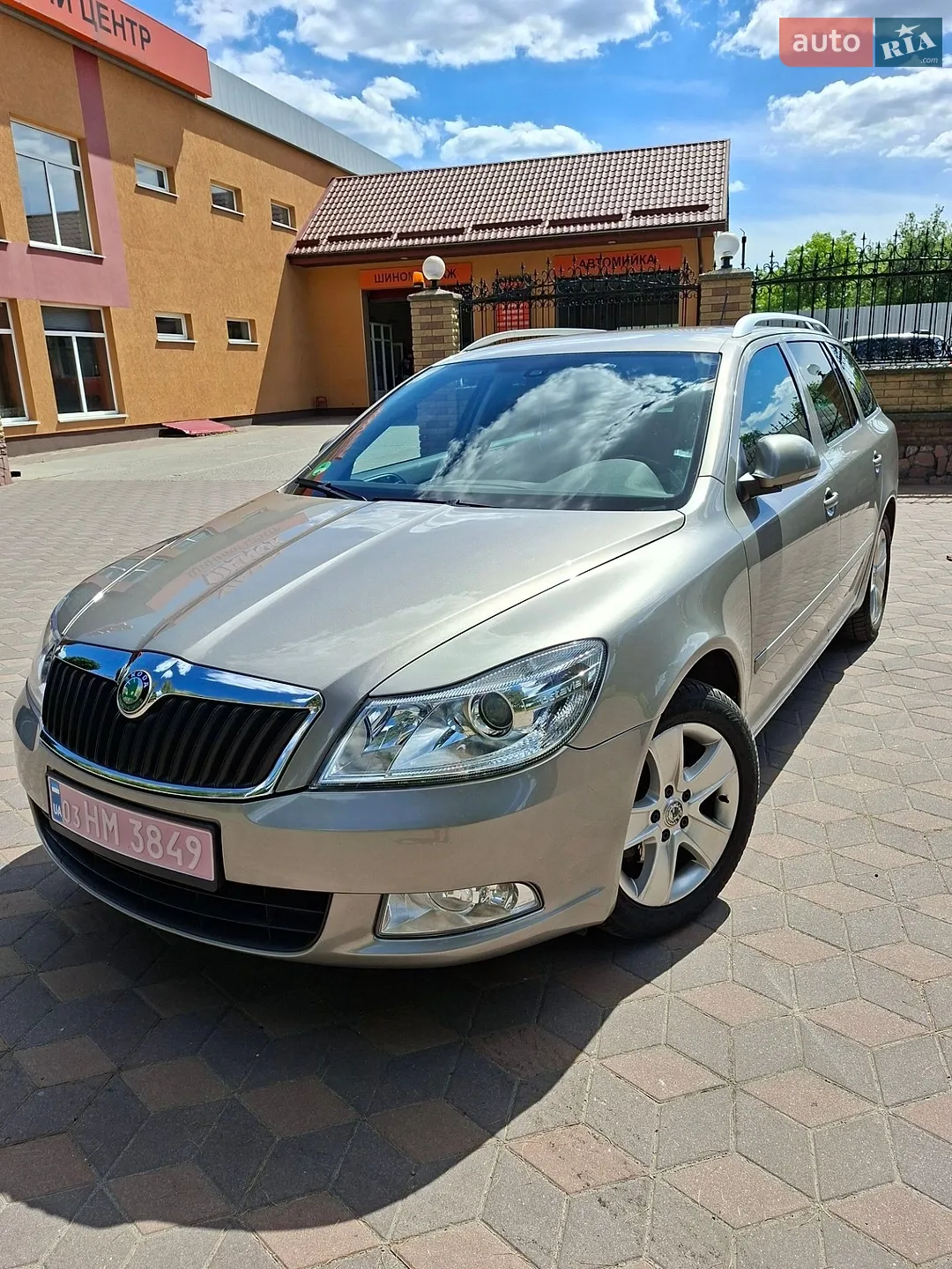 2011 Skoda Octavia - мініатюра 3