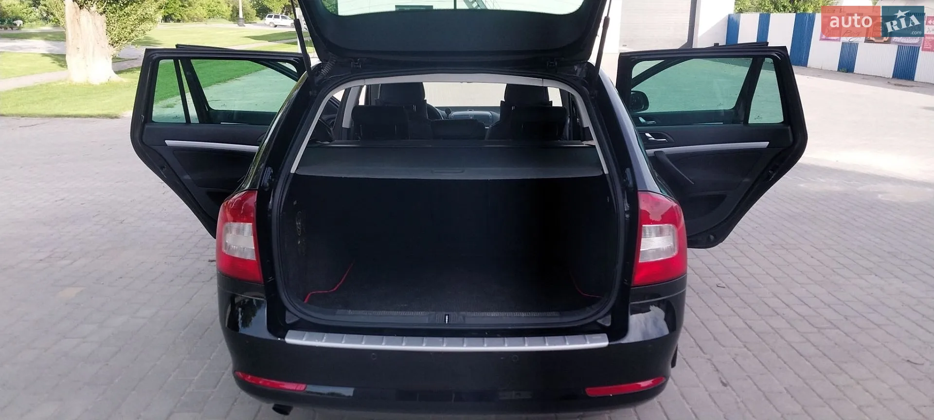 2011 Skoda Octavia - мініатюра 13