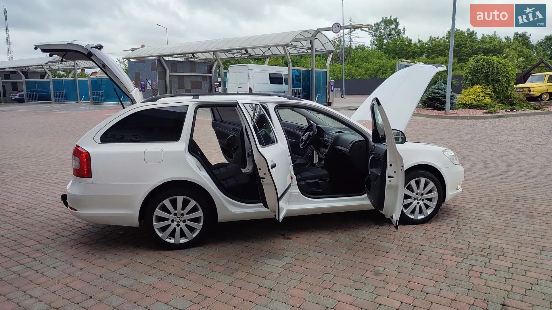 2011 Skoda Octavia - мініатюра 81