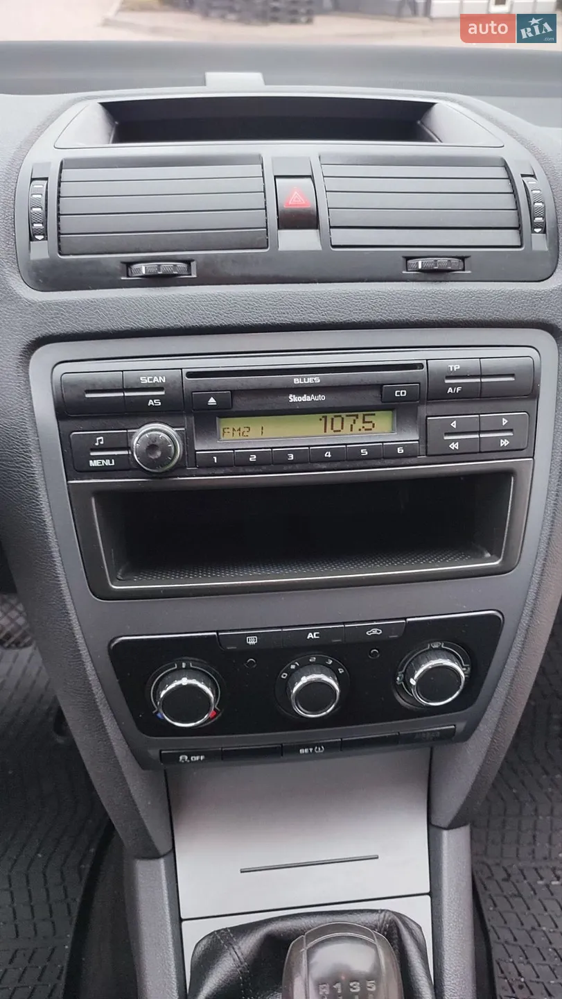 2011 Skoda Octavia - мініатюра 86