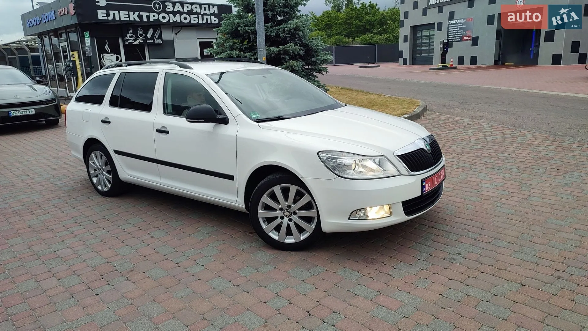 2011 Skoda Octavia - мініатюра 98