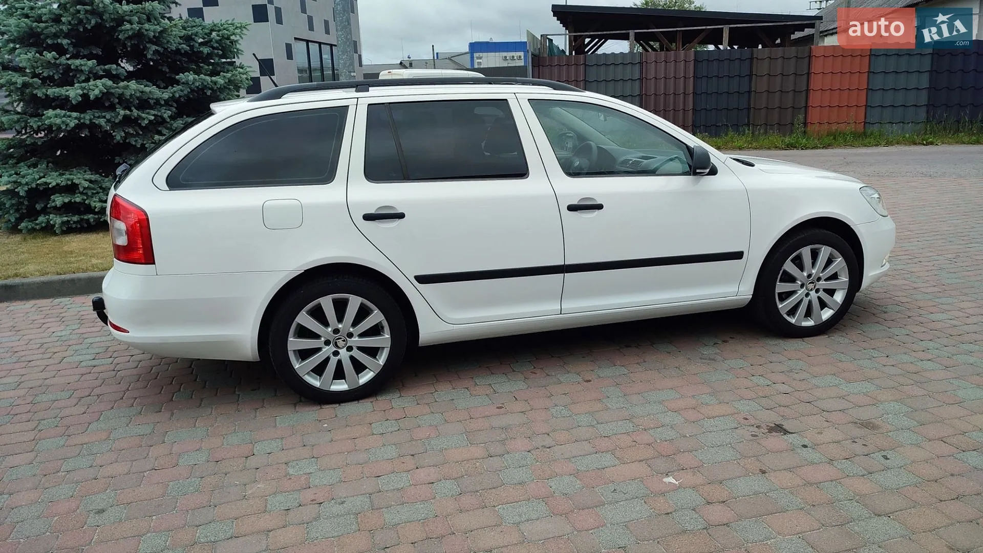 2011 Skoda Octavia - мініатюра 112