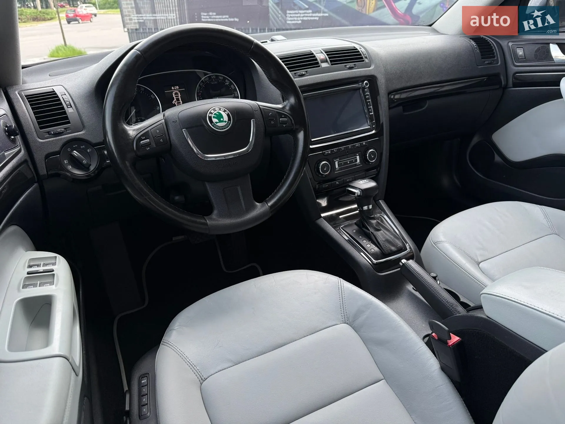 2010 Skoda Octavia - мініатюра 49