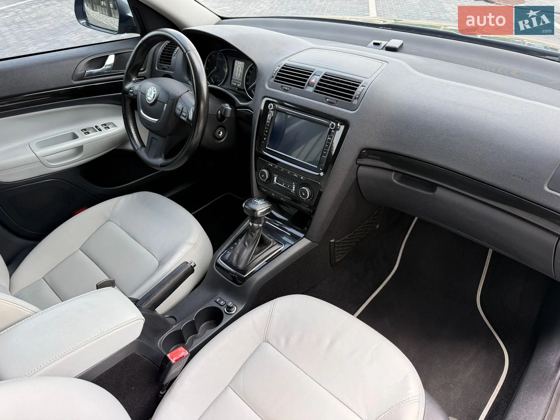 2010 Skoda Octavia - мініатюра 62