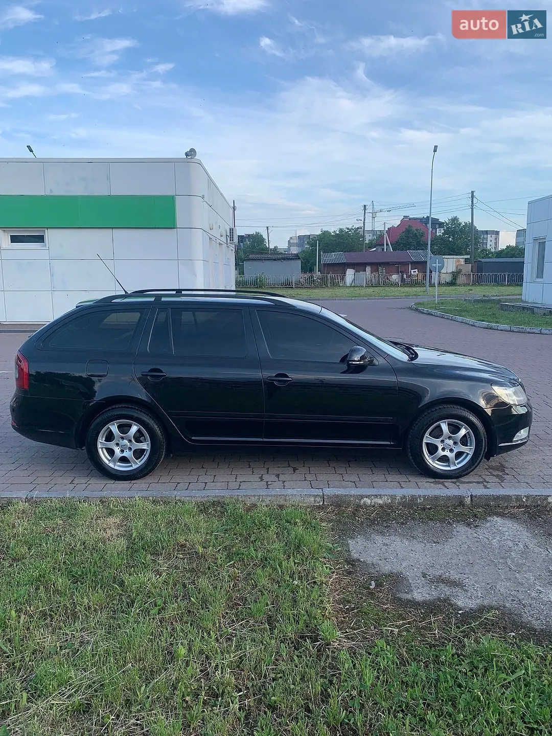 2010 Skoda Octavia - мініатюра 4