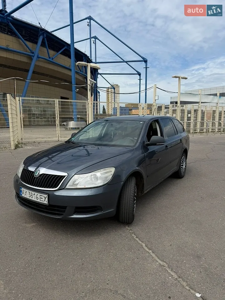 2010 Skoda Octavia - мініатюра 35