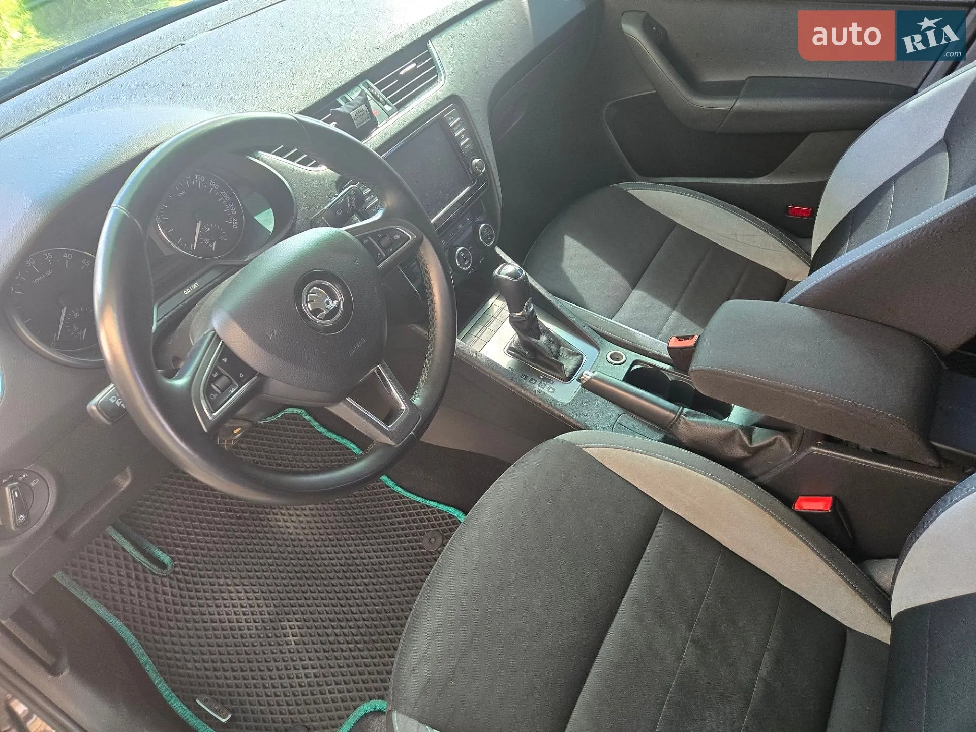 Skoda Octavia 2016 VIN TMBJJ7NE7G0201080 фото оголошення 8 з 34