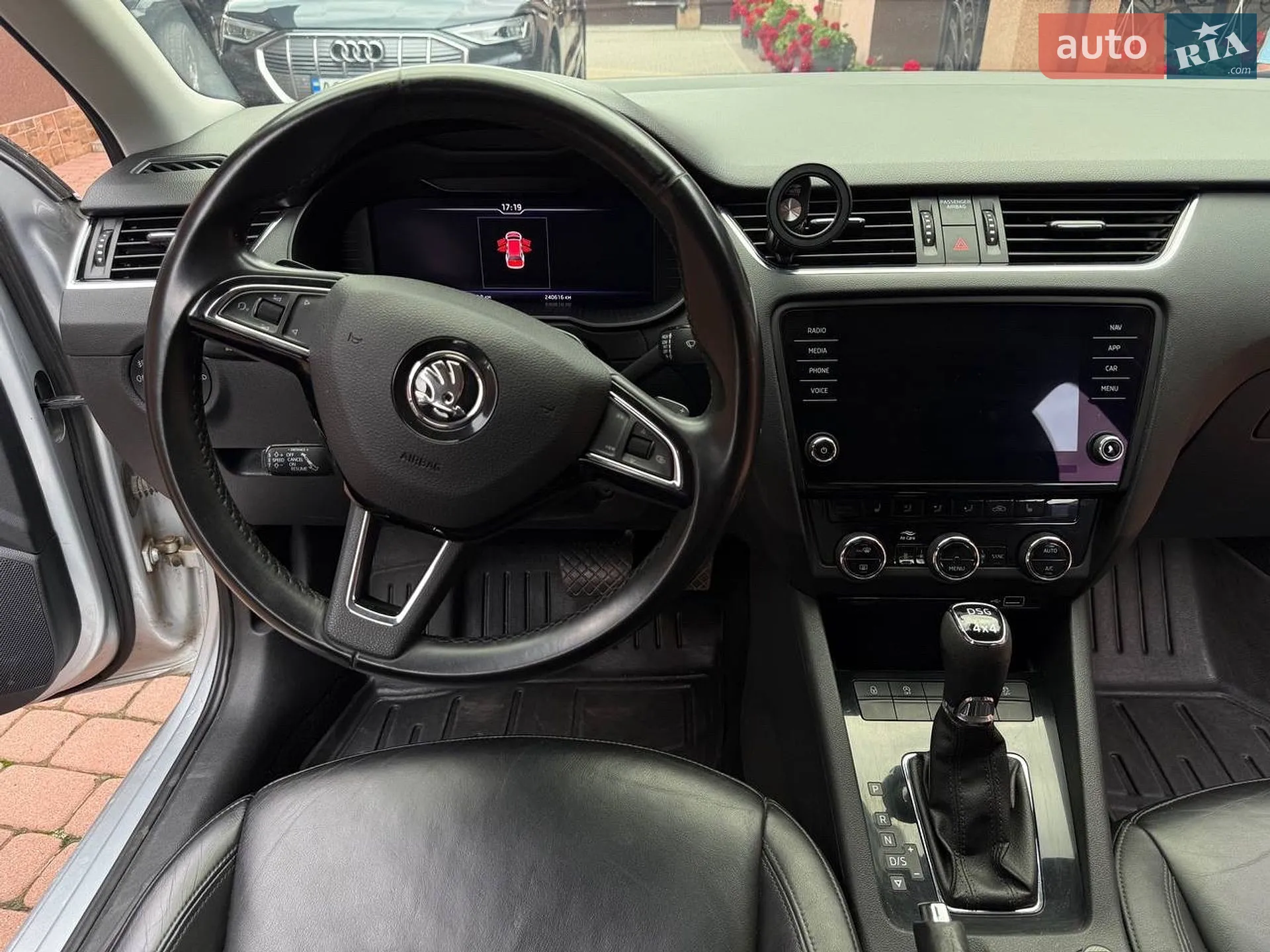 2019 Skoda Octavia - мініатюра 13