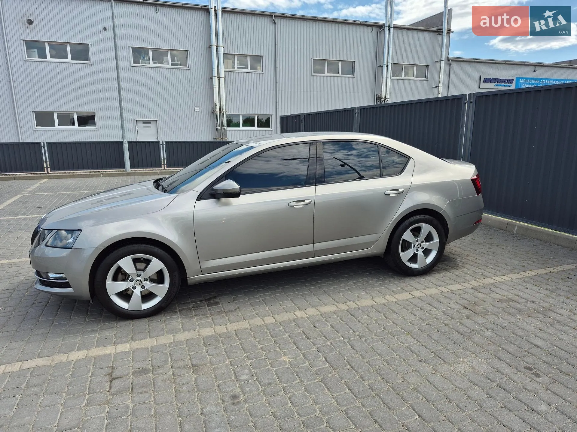 2017 Skoda Octavia - мініатюра 3