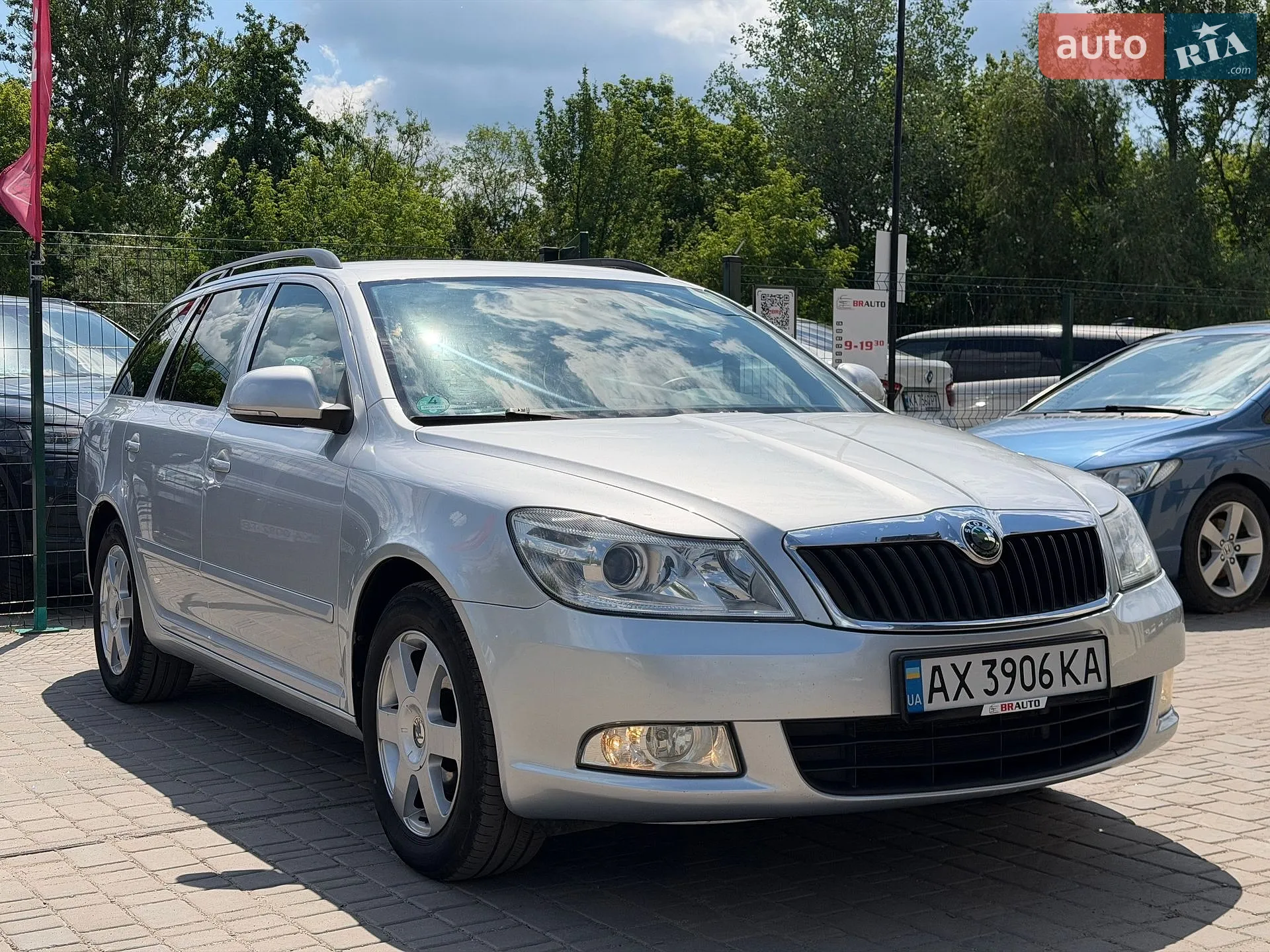 2010 Skoda Octavia - мініатюра 9