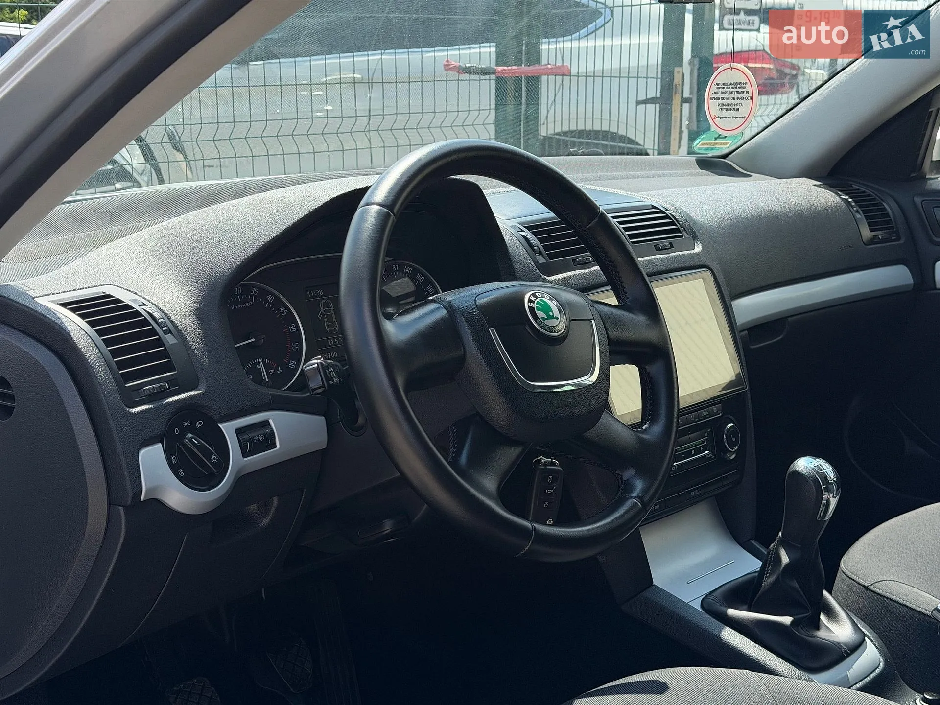 2010 Skoda Octavia - мініатюра 24