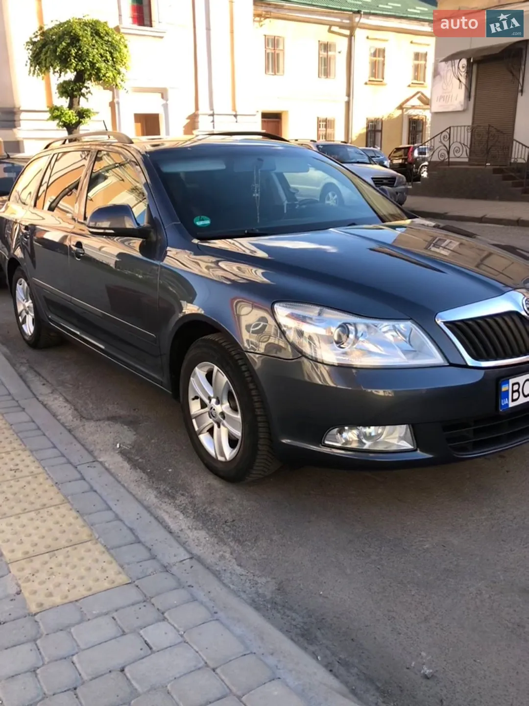2011 Skoda Octavia - мініатюра 2