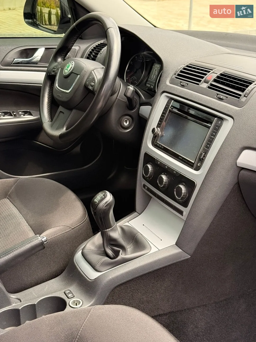 2011 Skoda Octavia - мініатюра 9