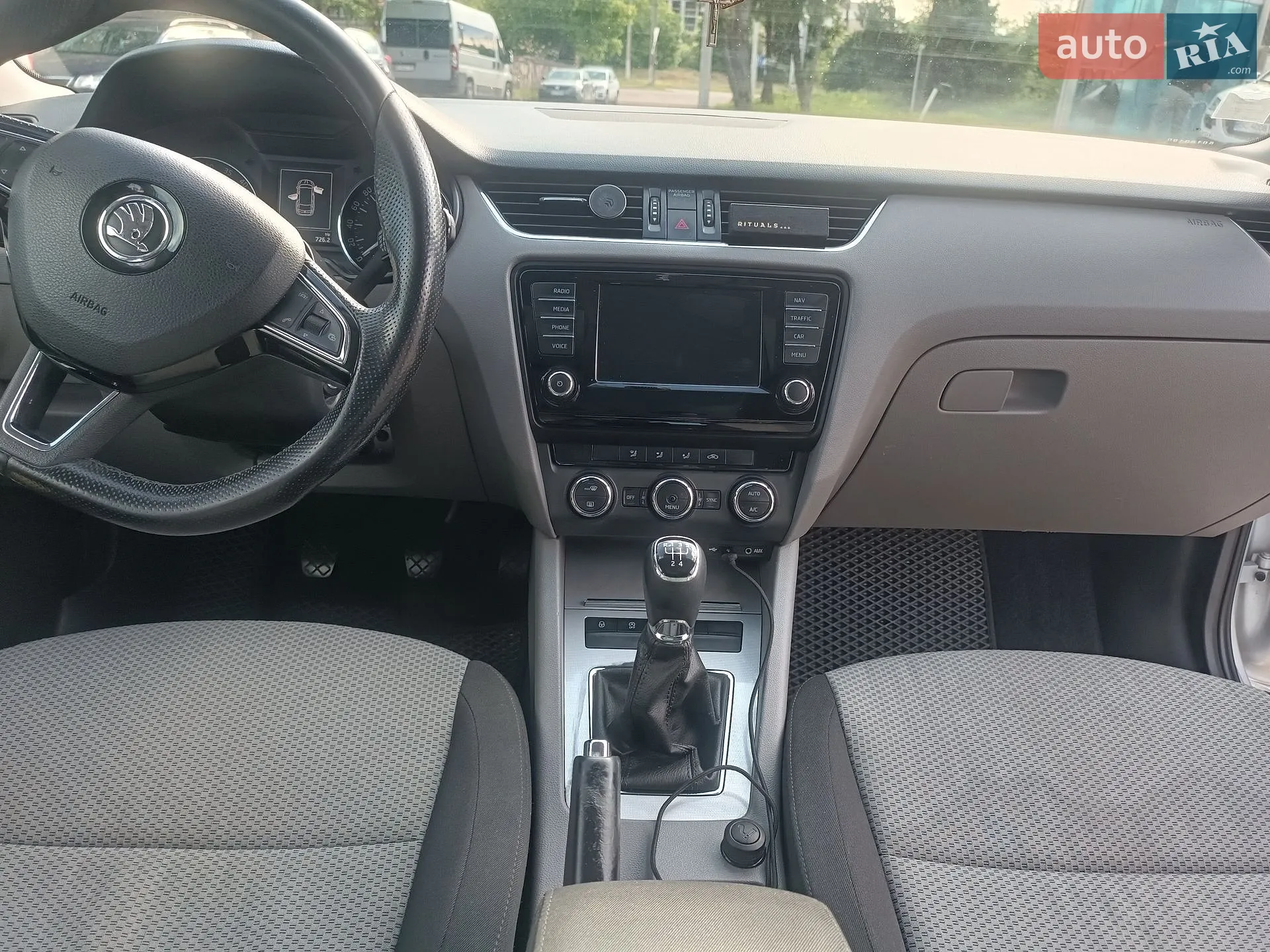 2016 Skoda Octavia - мініатюра 10