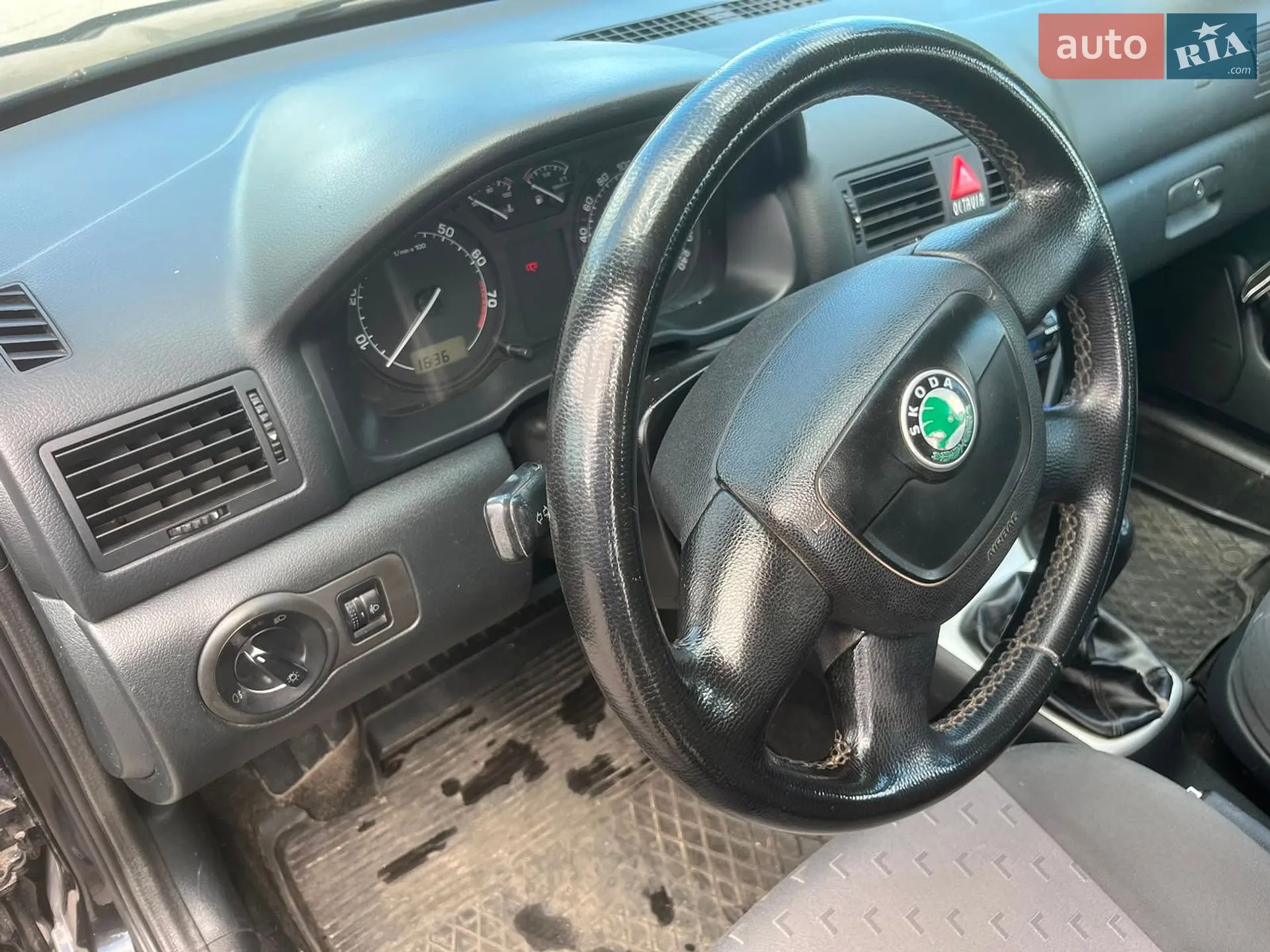 2010 Skoda Octavia - мініатюра 8