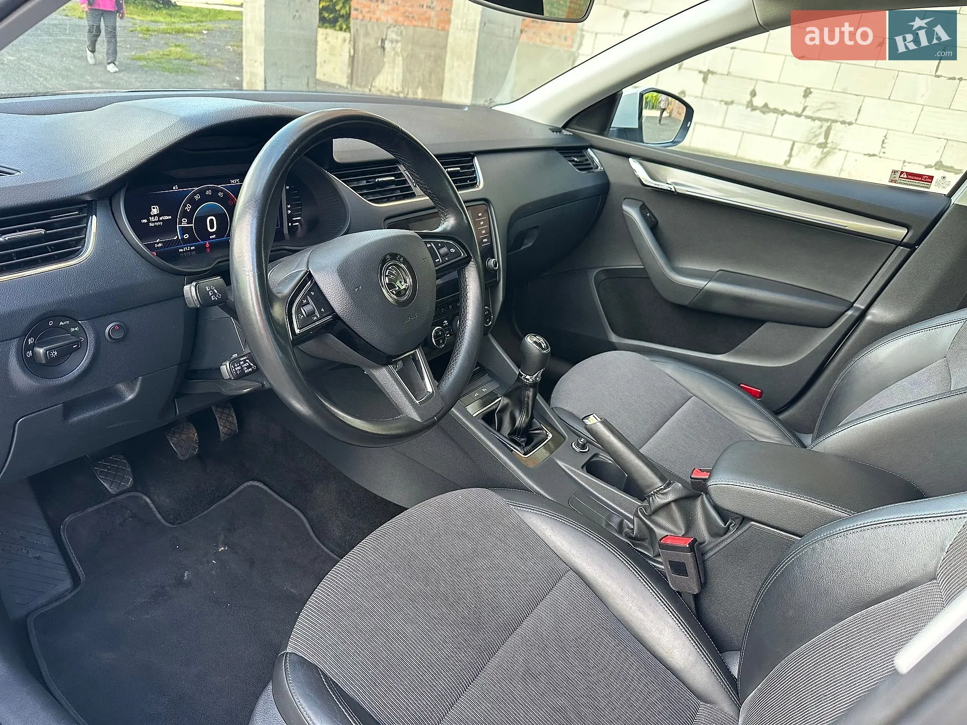 2019 Skoda Octavia - мініатюра 32