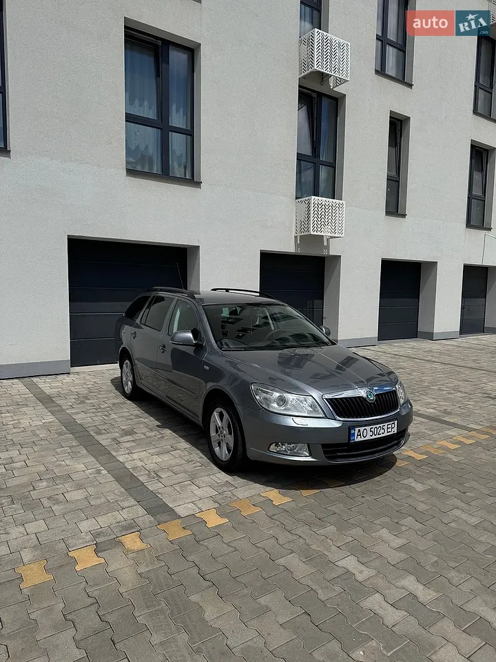 2010 Skoda Octavia - мініатюра 21