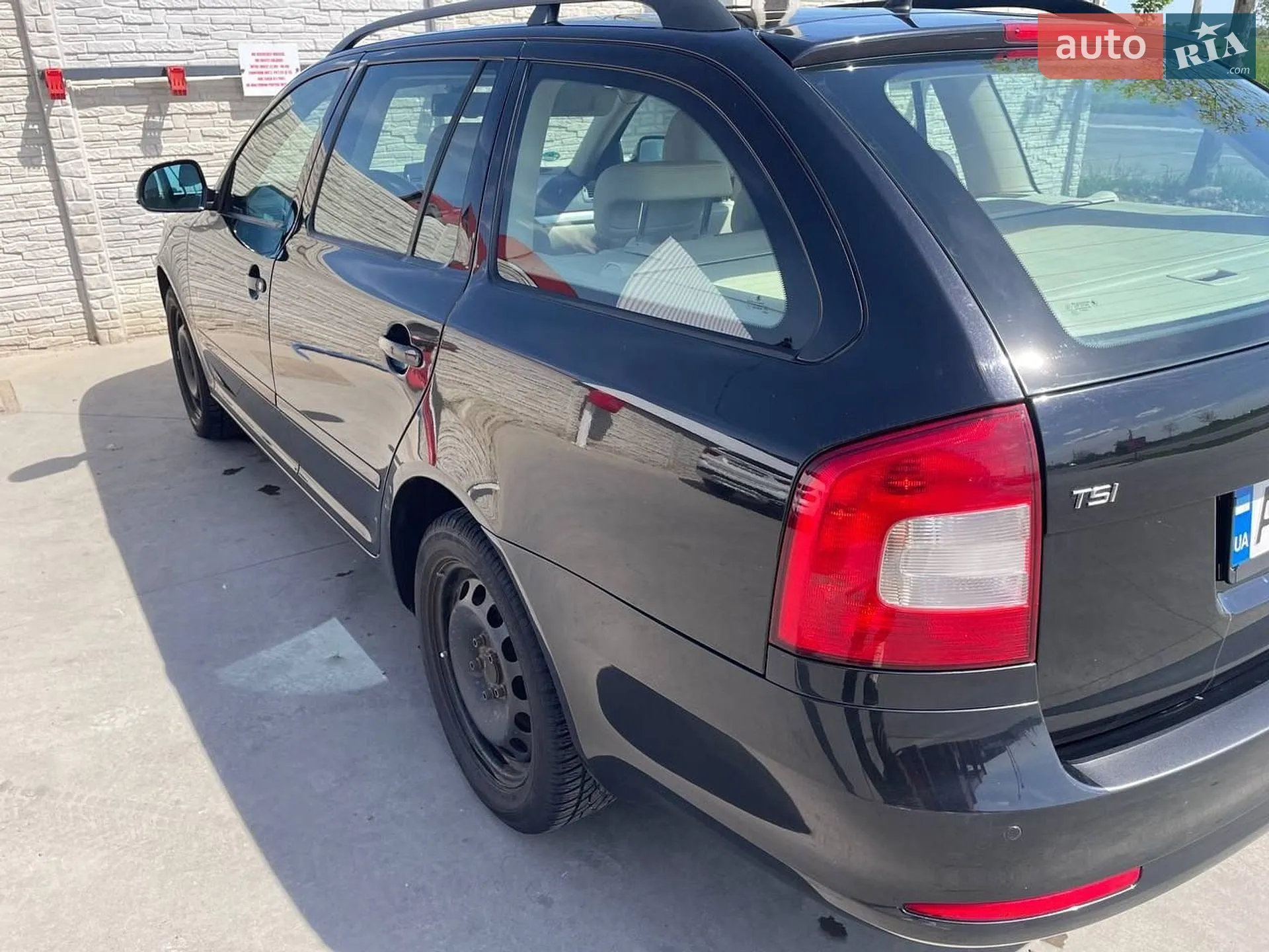 2010 Skoda Octavia - мініатюра 22