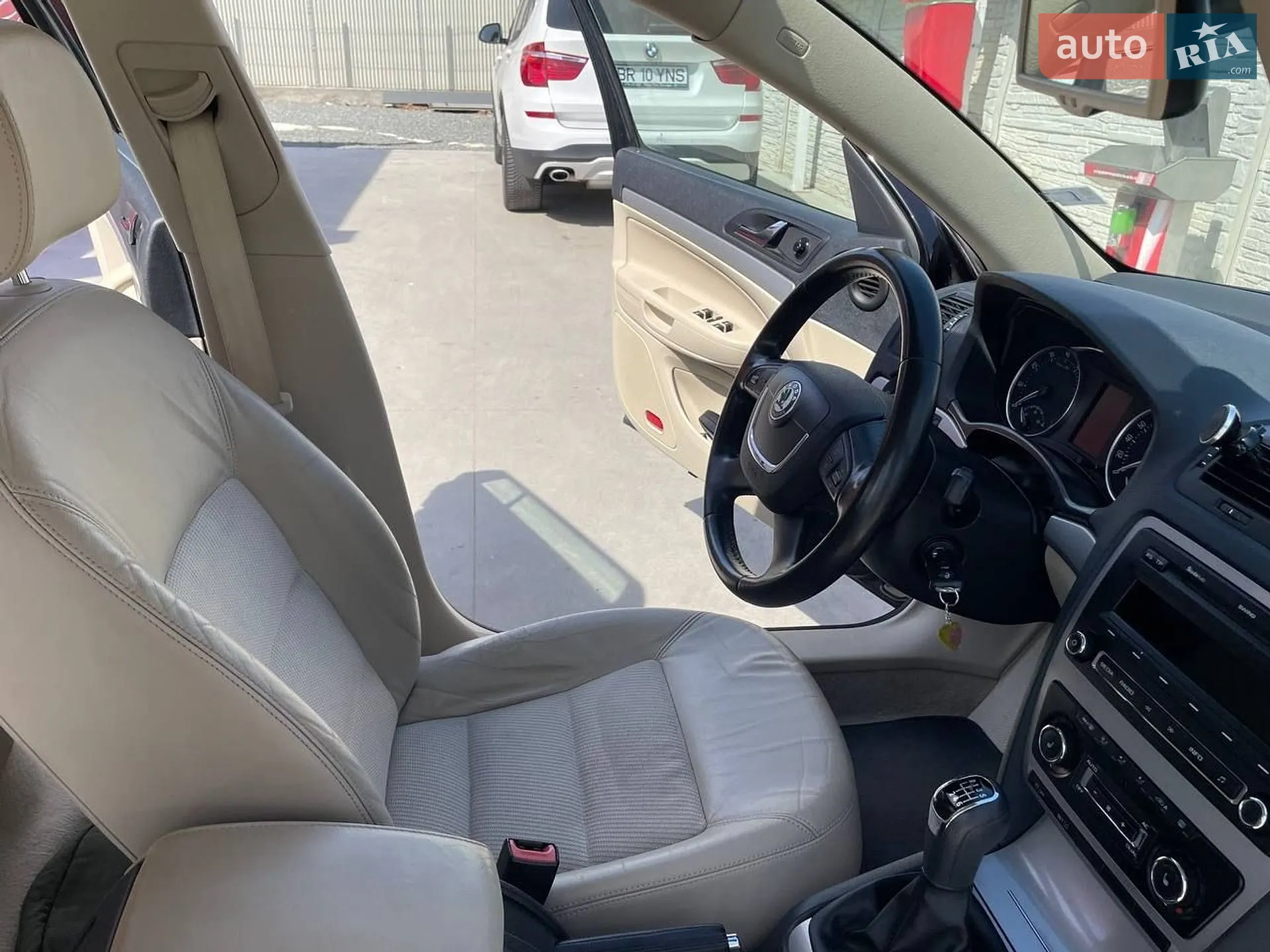 2010 Skoda Octavia - мініатюра 37