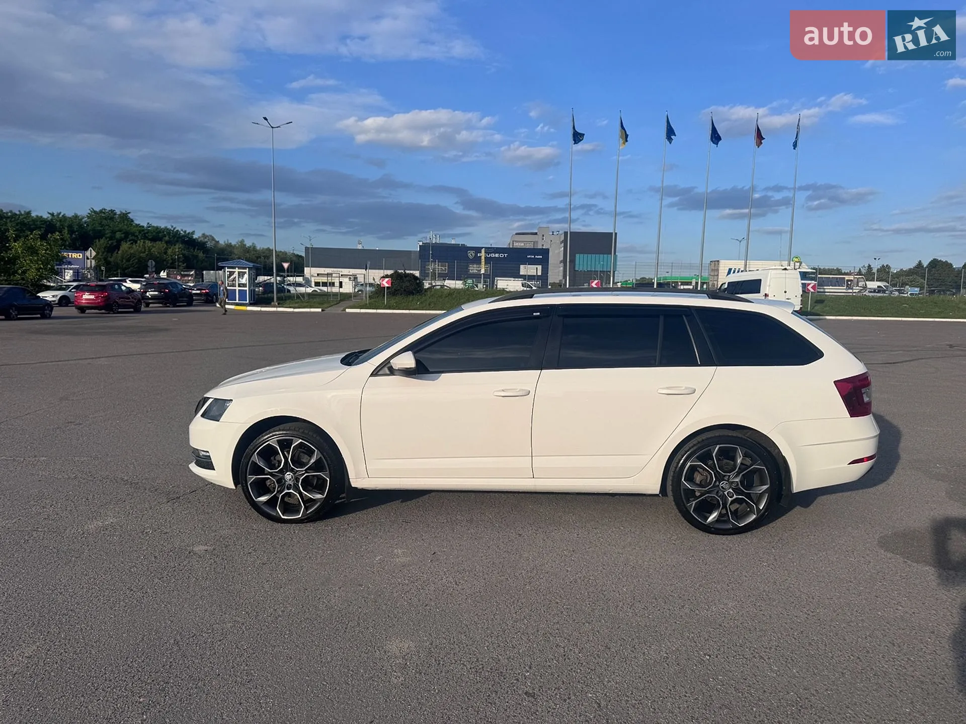 2017 Skoda Octavia - мініатюра 8