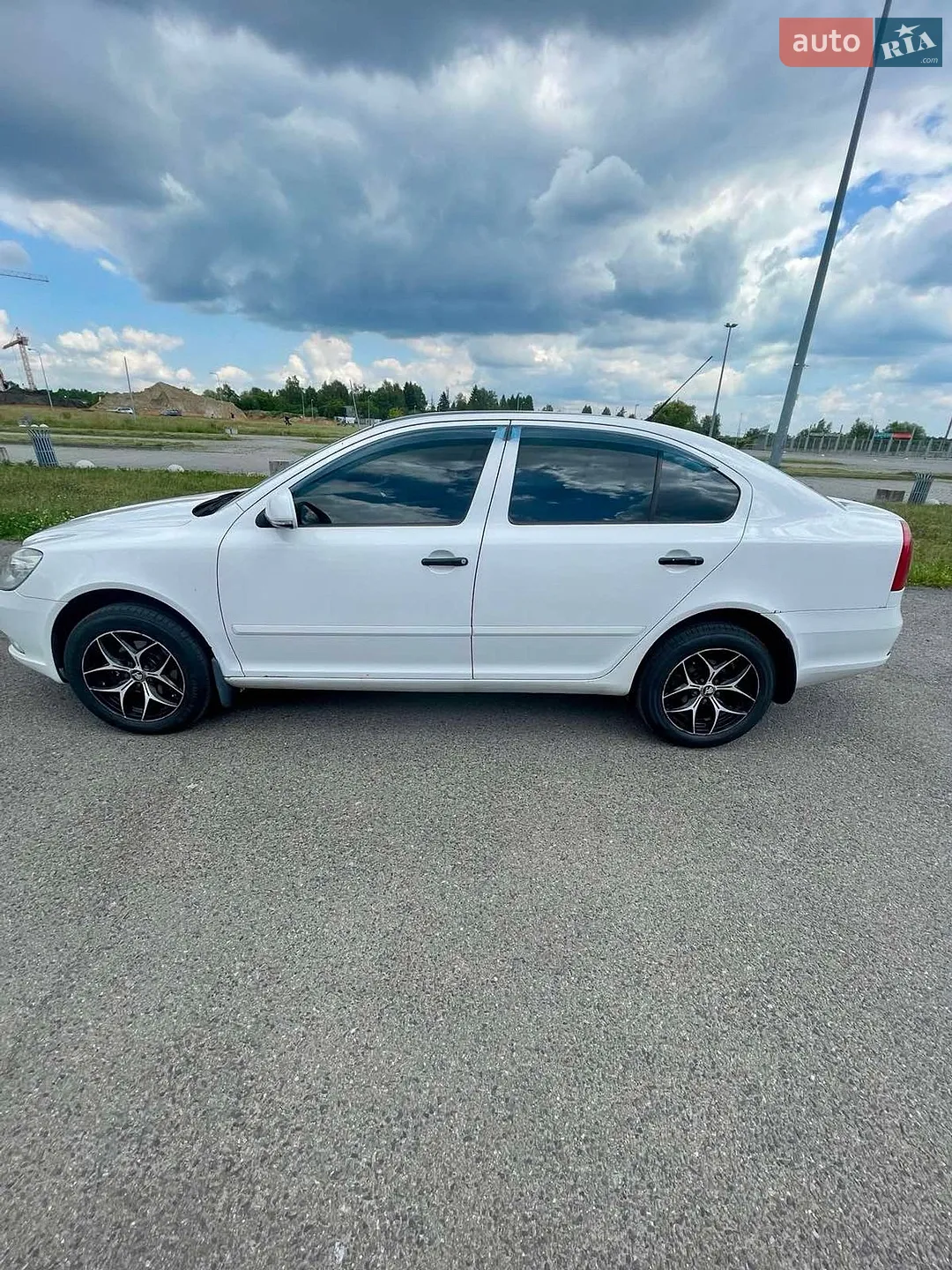 2010 Skoda Octavia - мініатюра 6