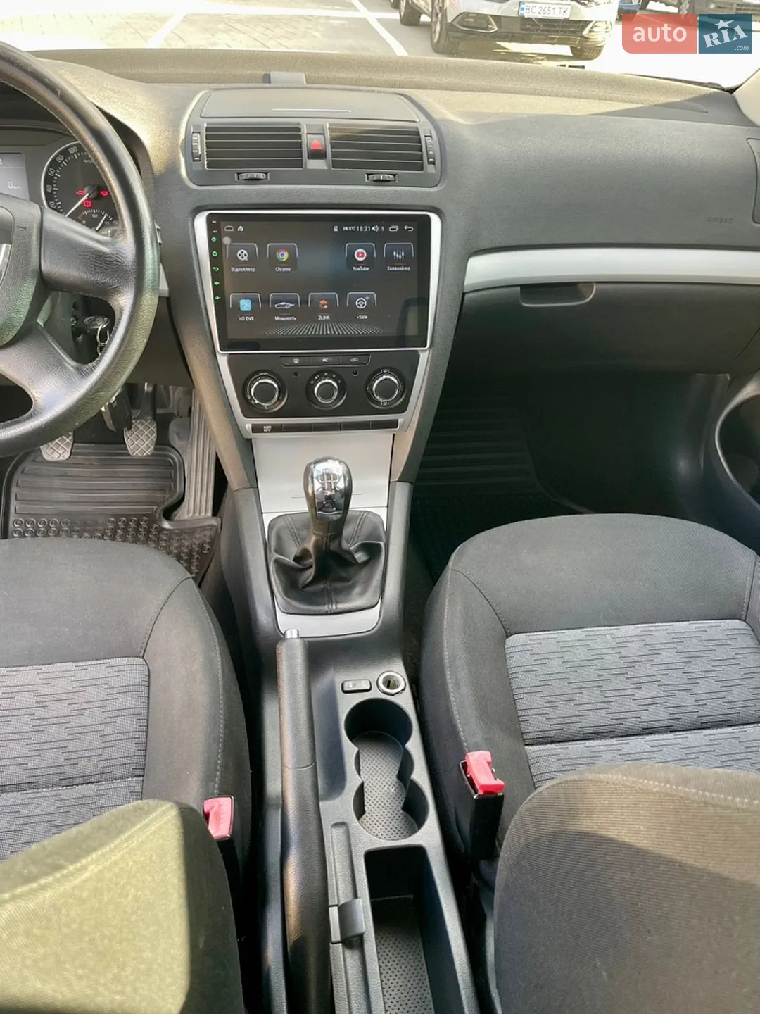 2010 Skoda Octavia - мініатюра 36