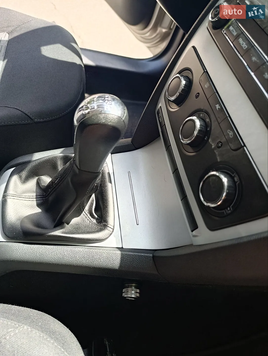 2010 Skoda Octavia - мініатюра 16