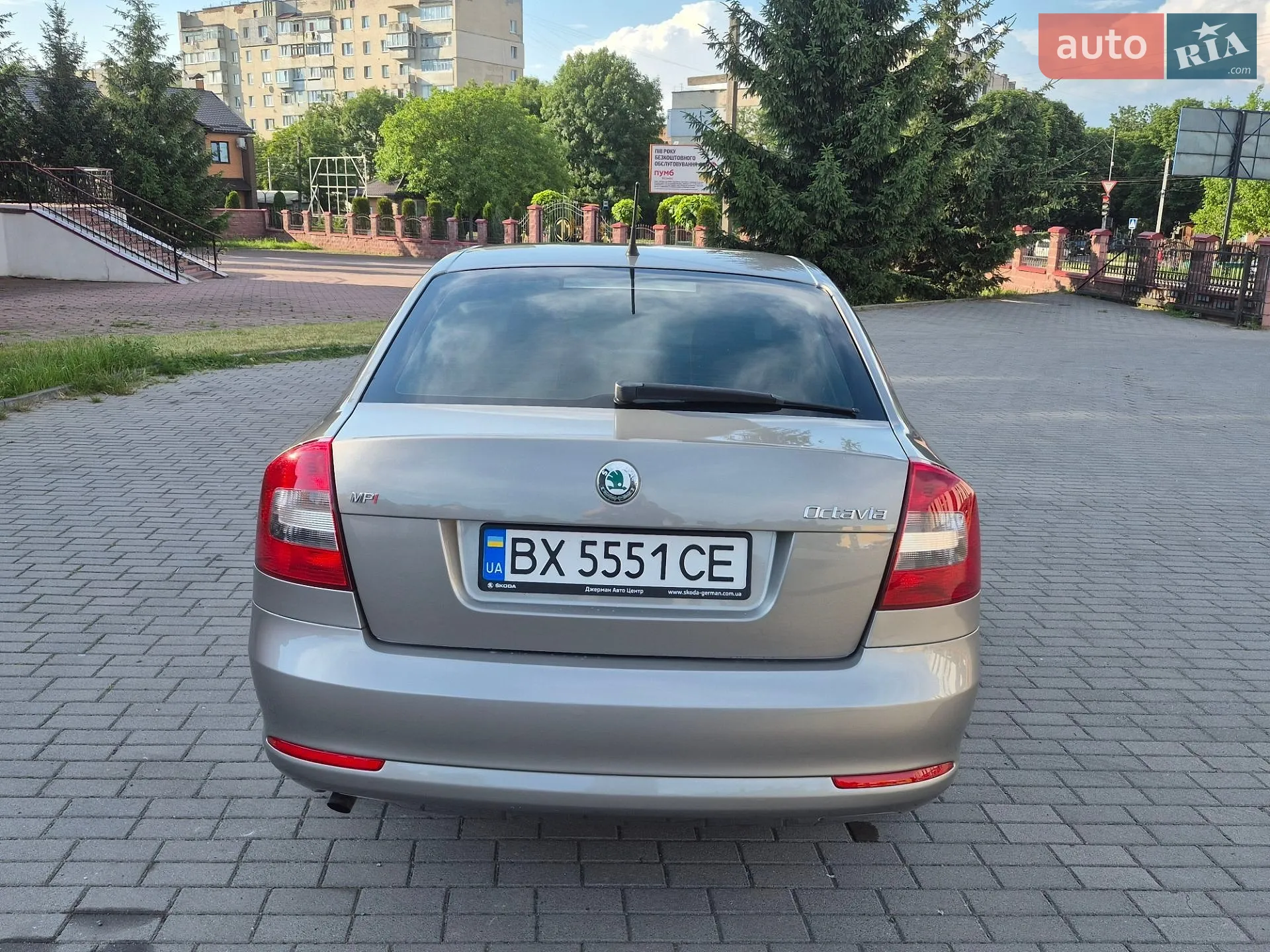 2010 Skoda Octavia - мініатюра 8