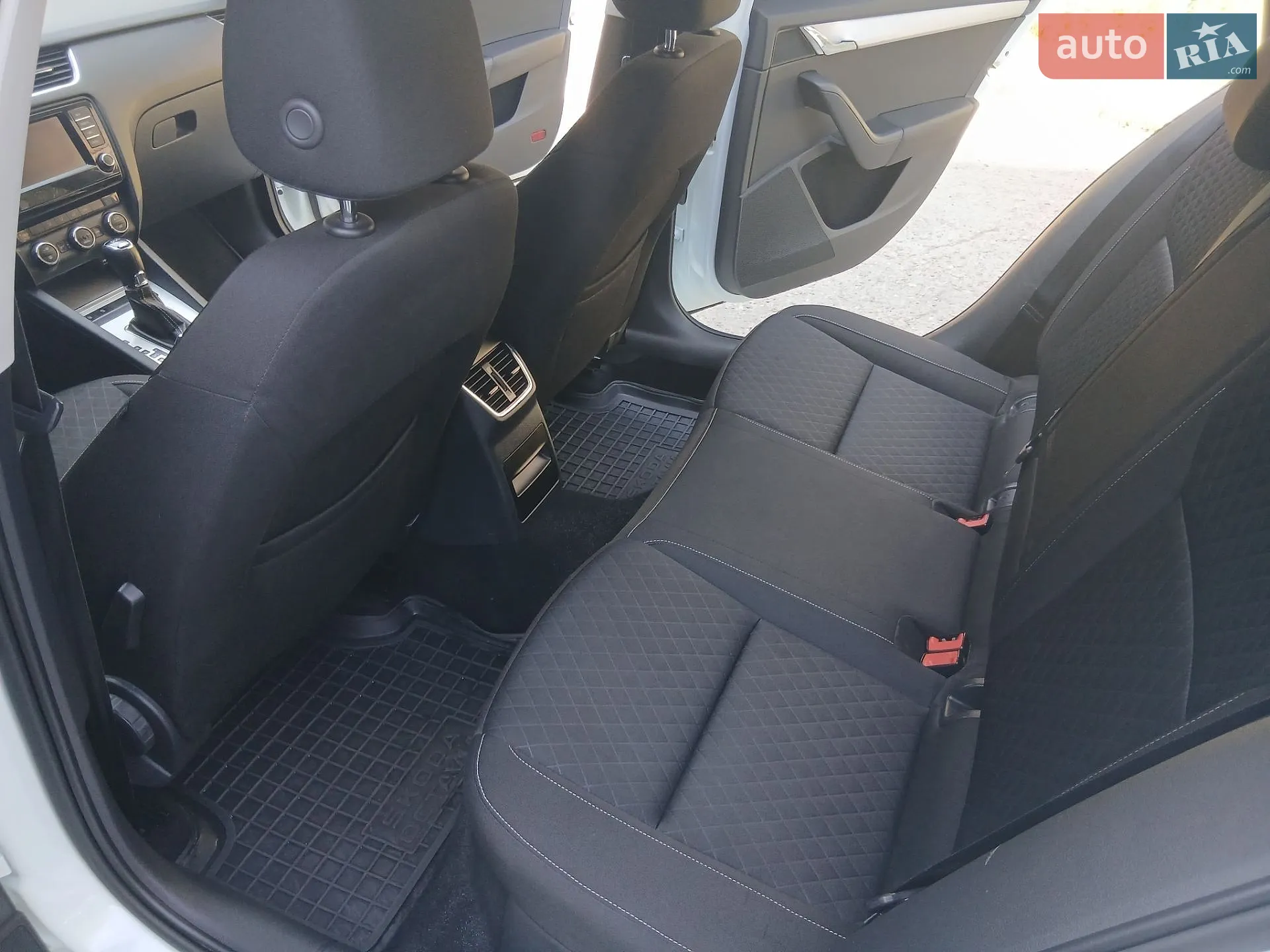2015 Skoda Octavia - мініатюра 28