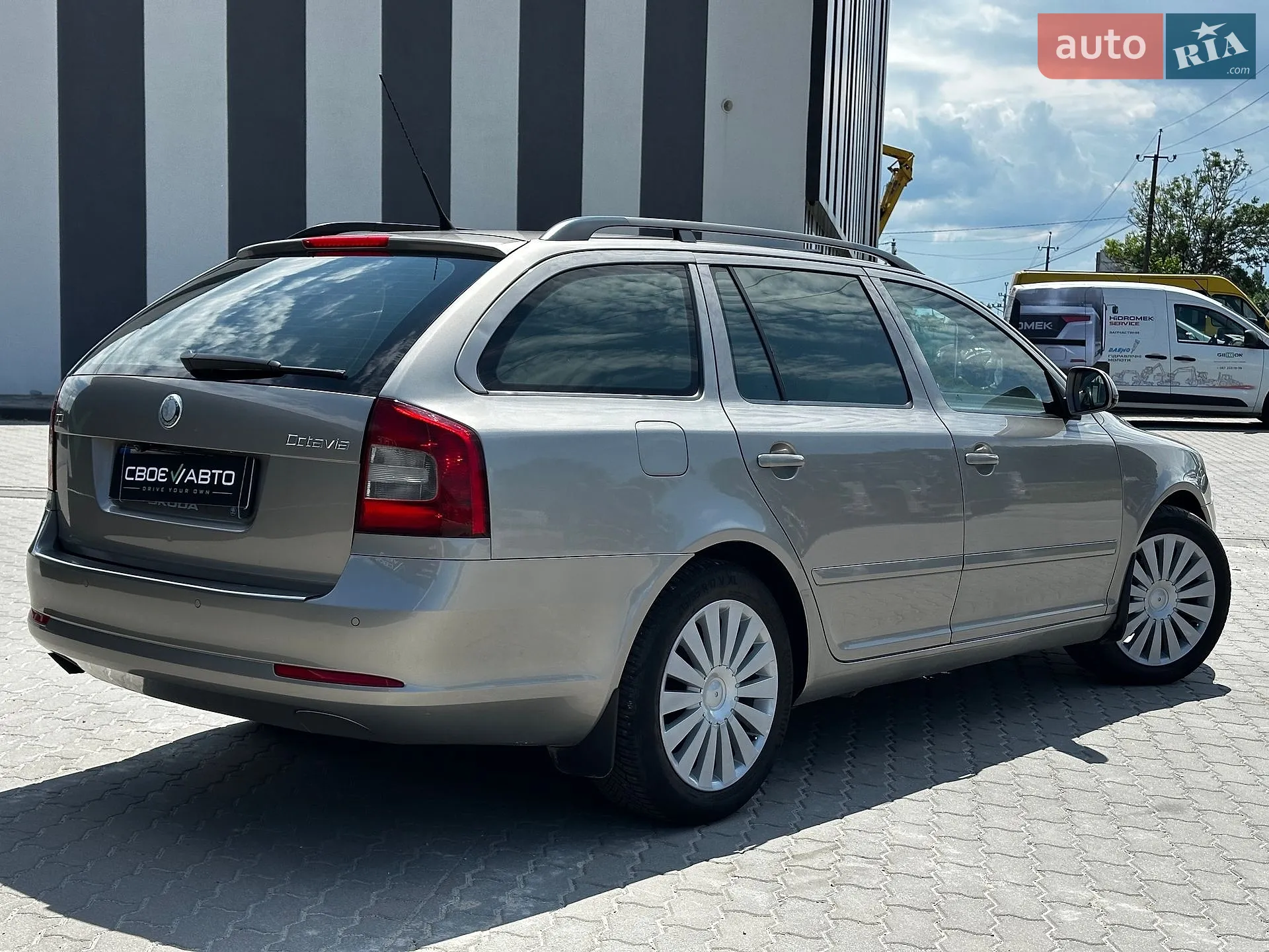 2011 Skoda Octavia - мініатюра 12