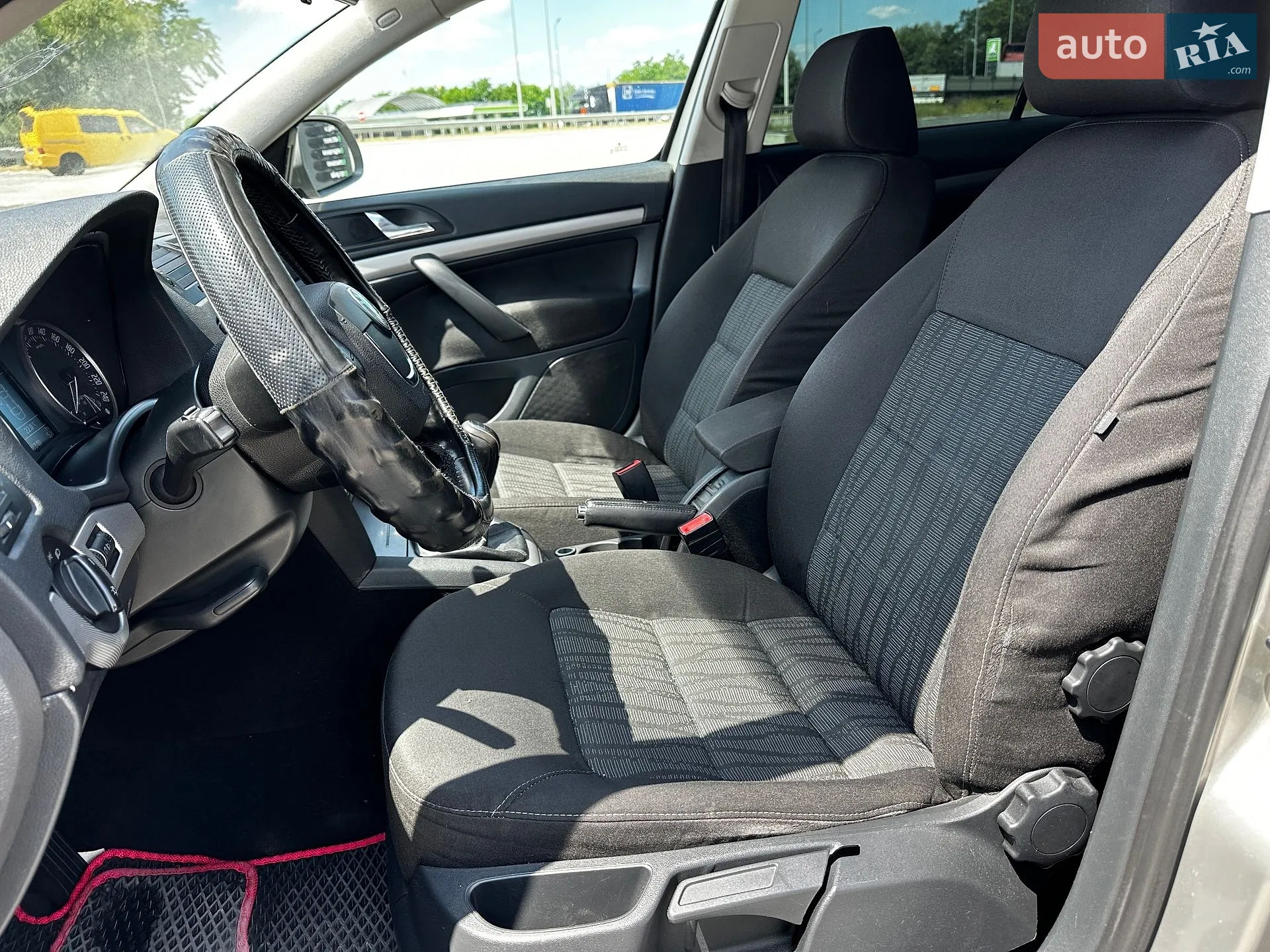 2011 Skoda Octavia - мініатюра 22