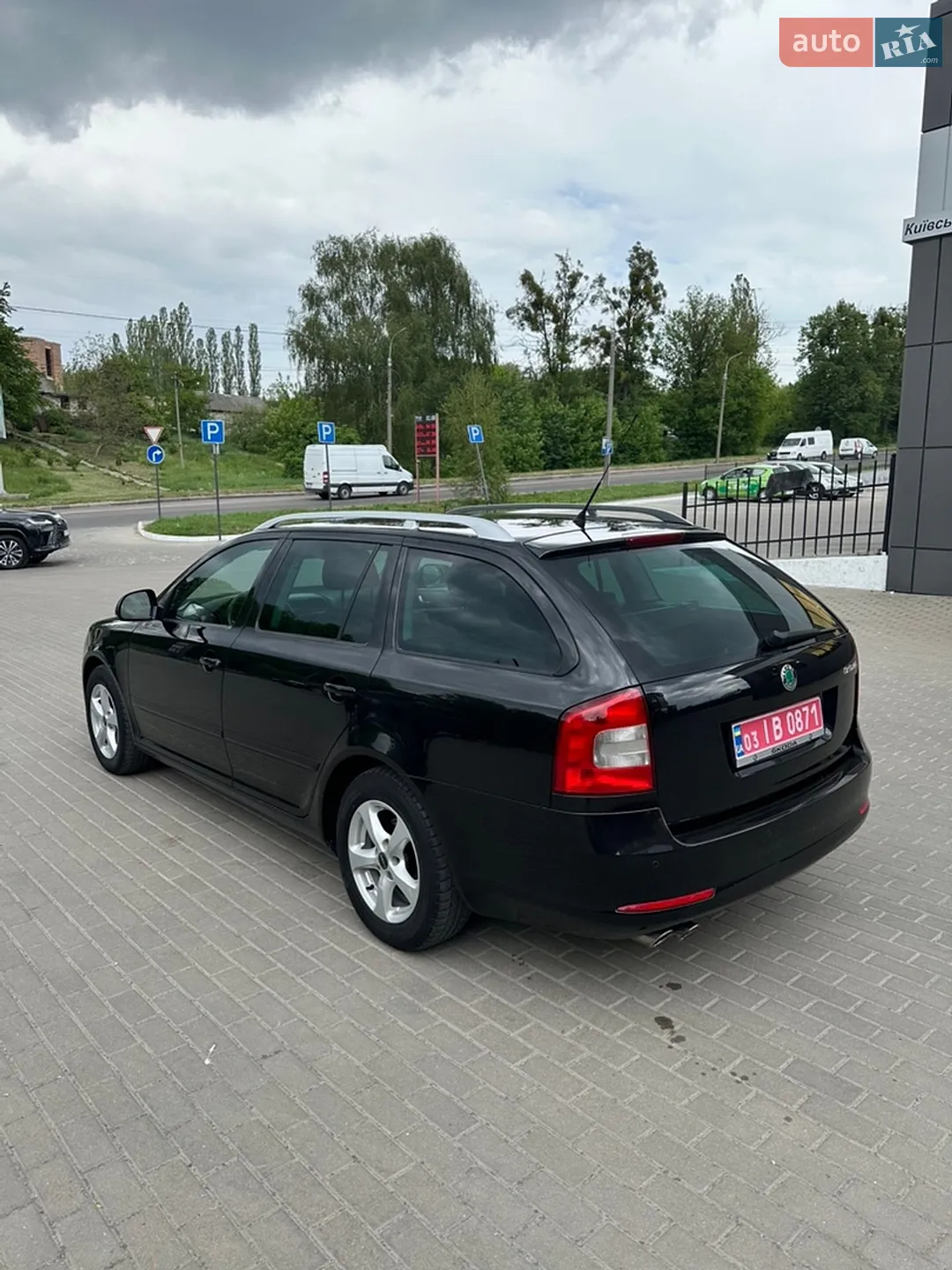 2010 Skoda Octavia - мініатюра 3