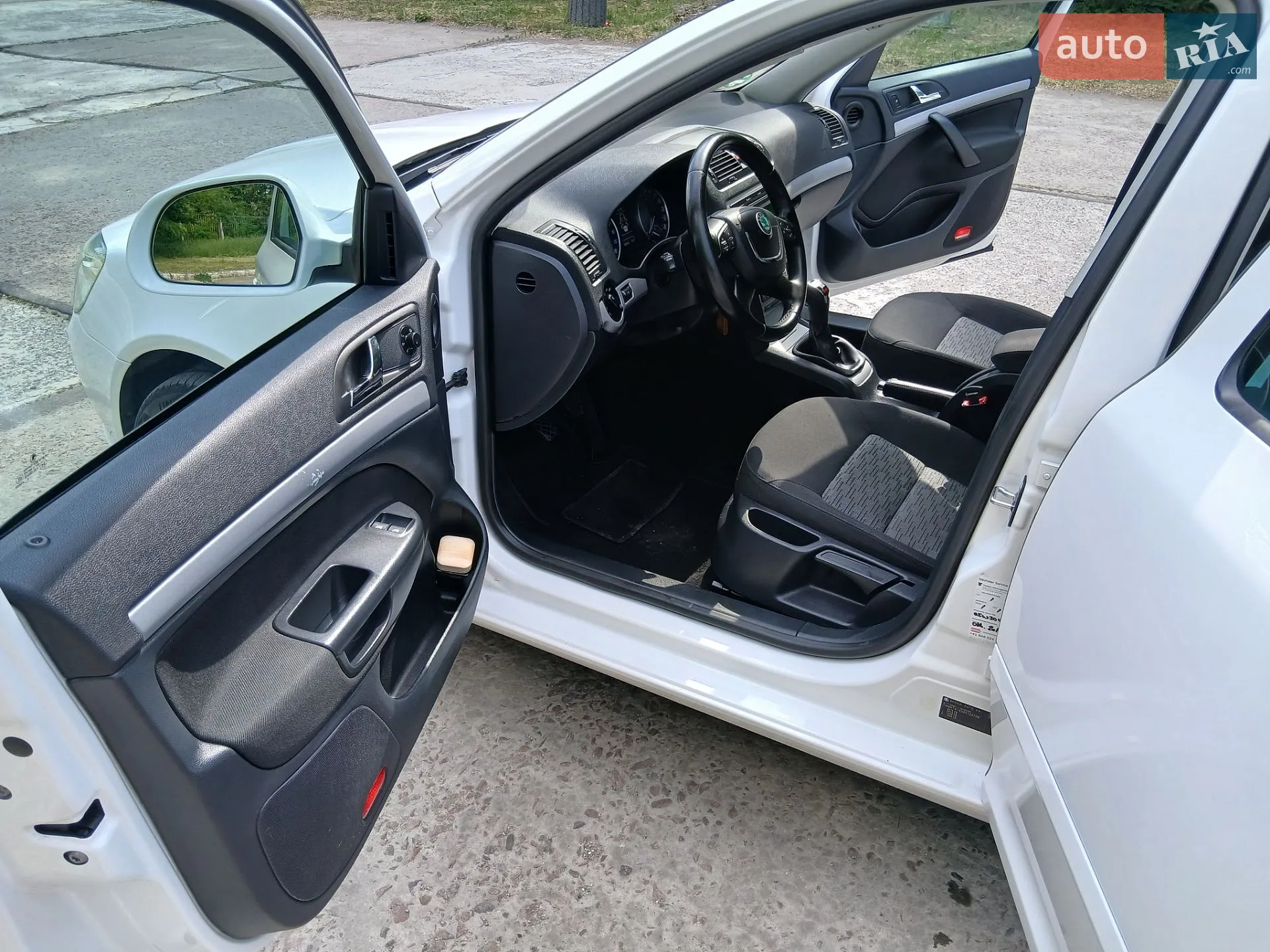 2013 Skoda Octavia - мініатюра 27