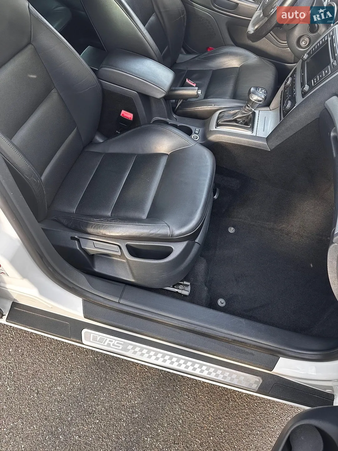 2010 Skoda Octavia - мініатюра 16