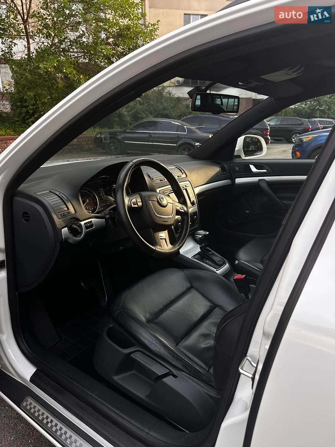 2010 Skoda Octavia - мініатюра 25