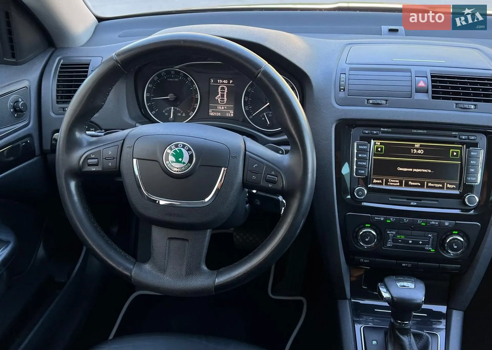2011 Skoda Octavia - мініатюра 146